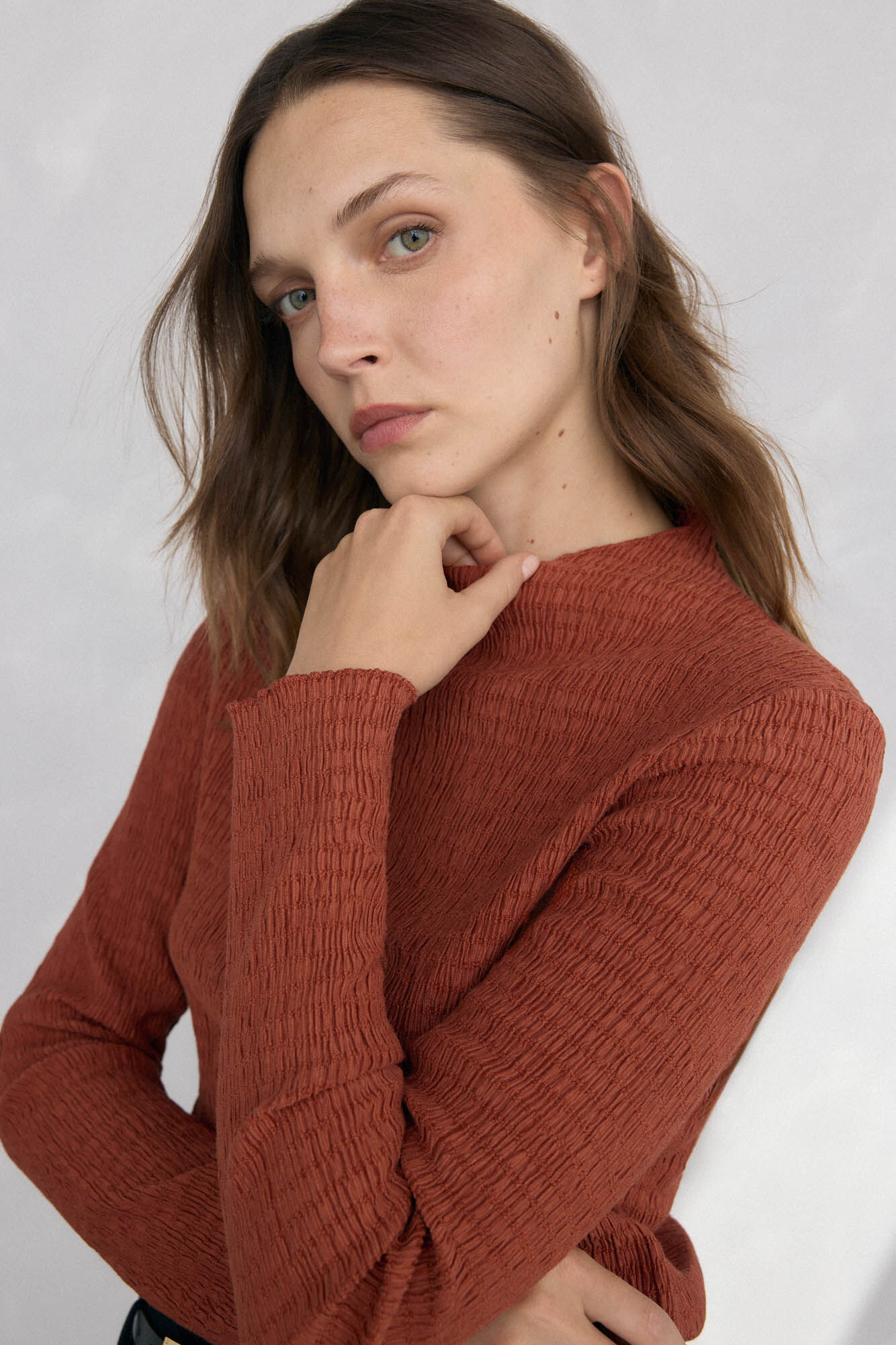 Pedro del Hierro Camiseta estruturada com gola chamin&eacute; Marrom