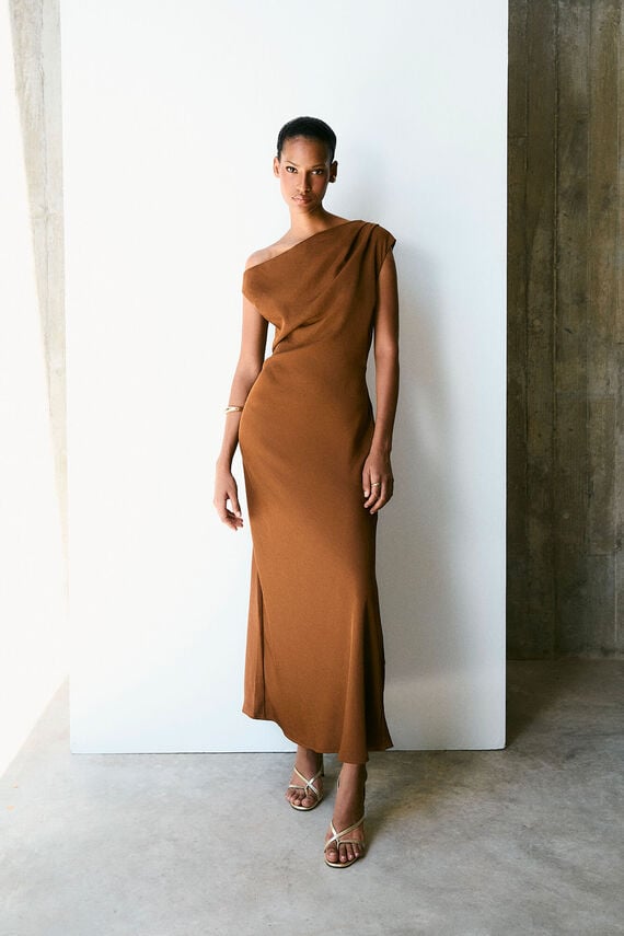 Vestido asimétrico midi