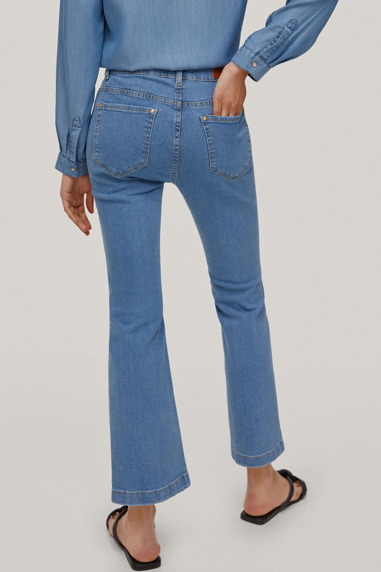 Crop flared 5-pocket jeans | Women's trousers | Pedro del Hierro Crop flared 5-pocket jeans | Women's trousers | Pedro del Hierro