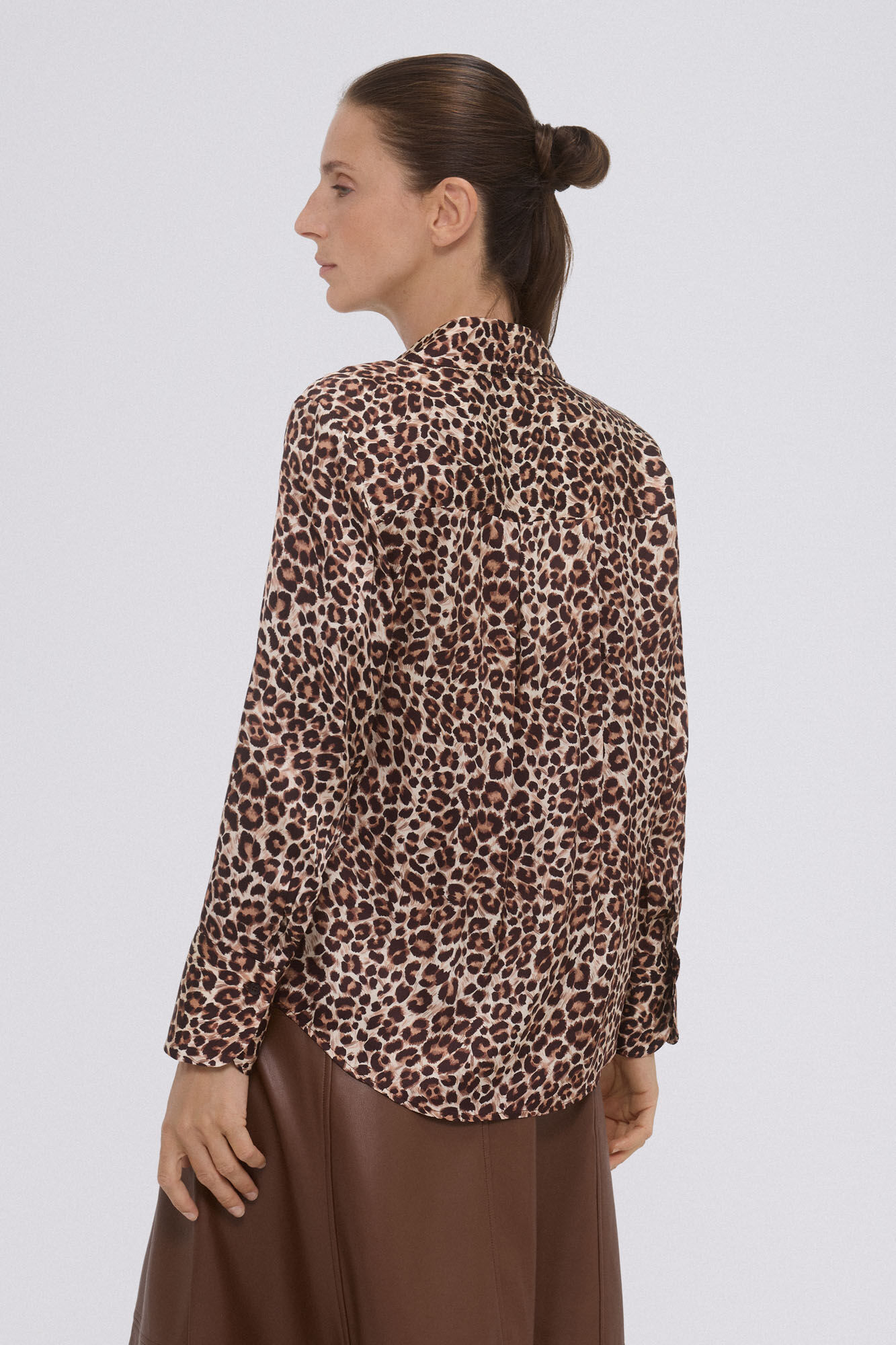 Pedro del Hierro Blusa sat&eacute;n fluida animal print Marr&oacute;n