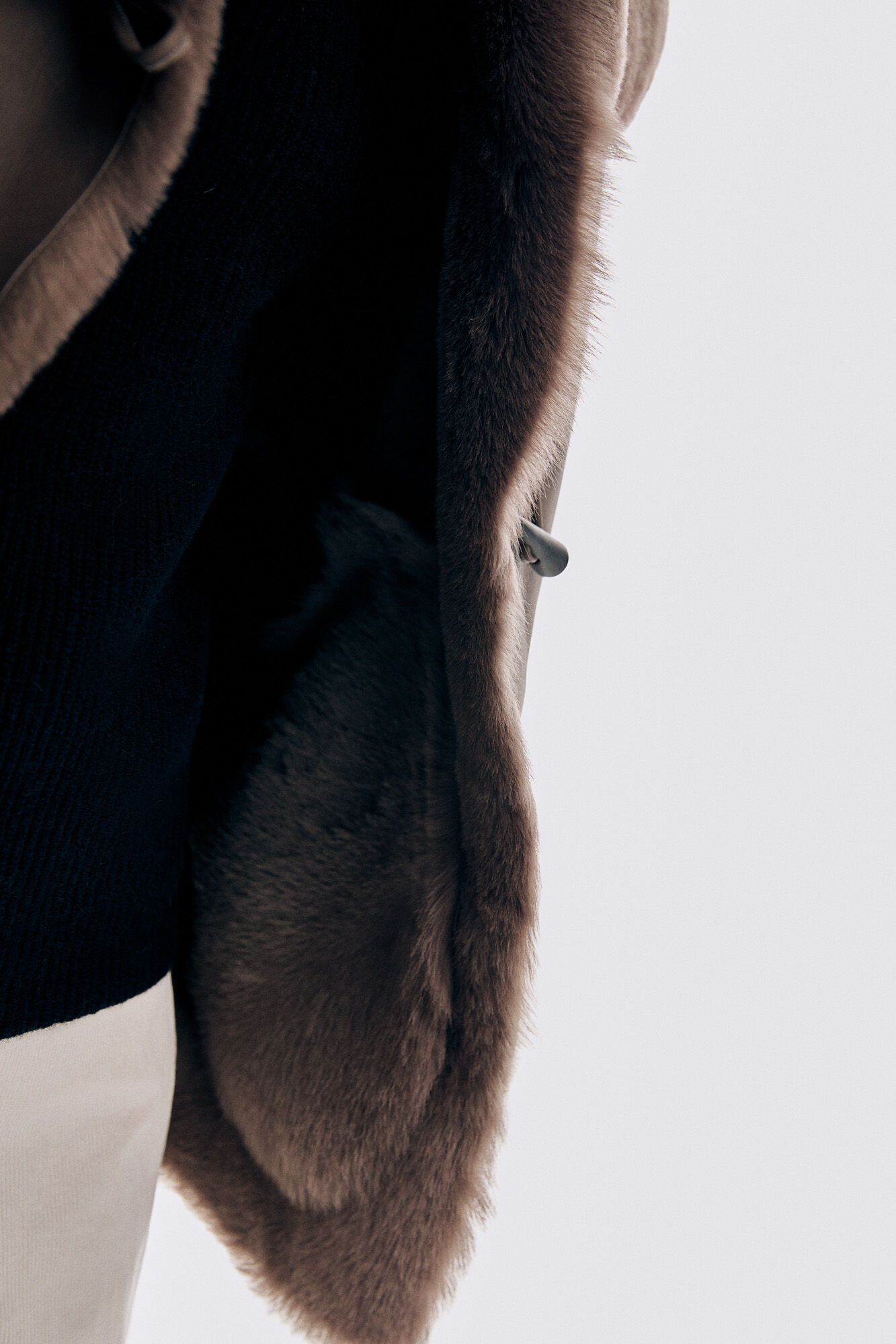 Pedro del Hierro Reversible fur cape Beige