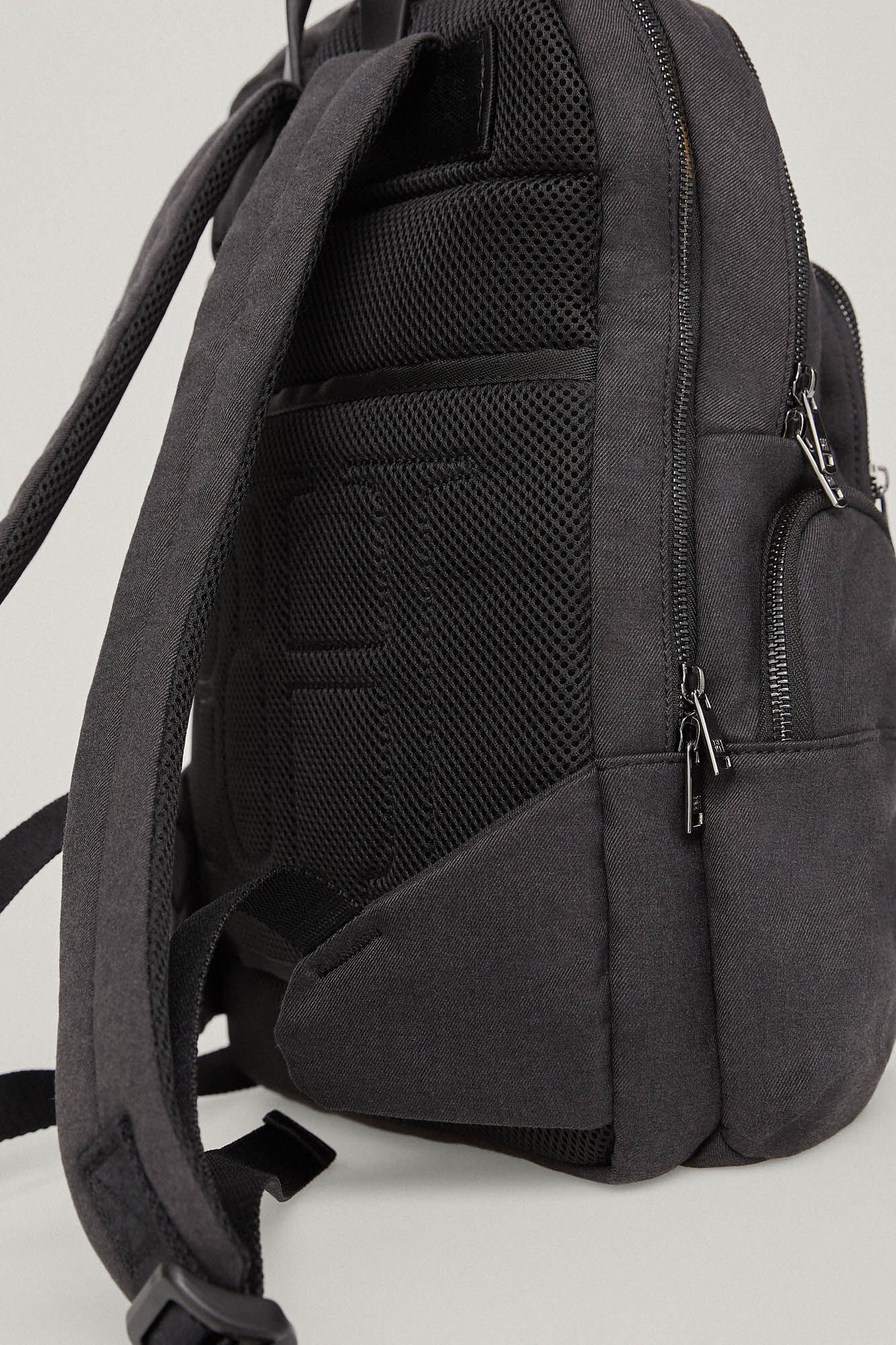 Pedro del Hierro Mochila tejido lisa Gris