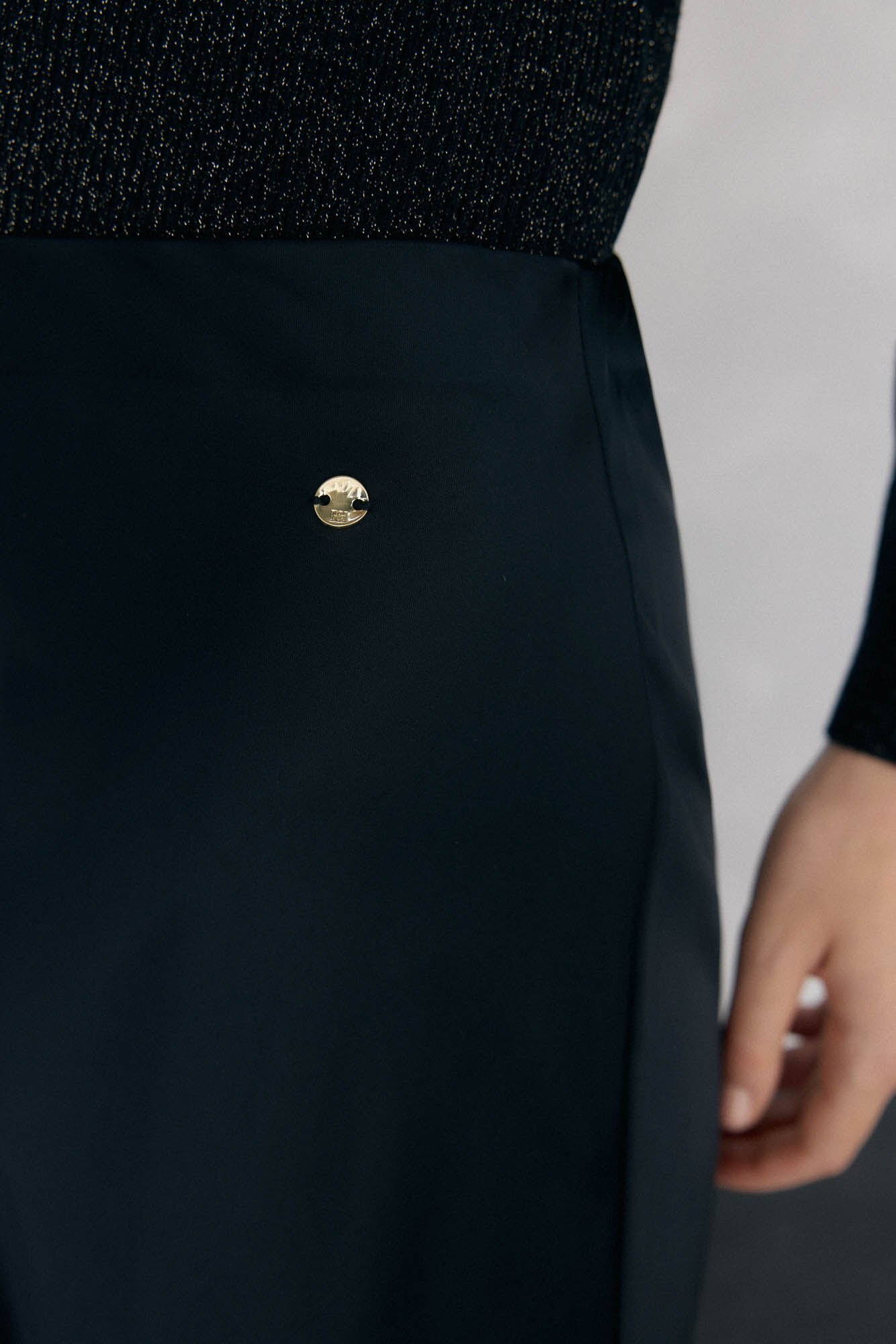 Pedro del Hierro Saia longa de cetim com detalhe de renda Preto