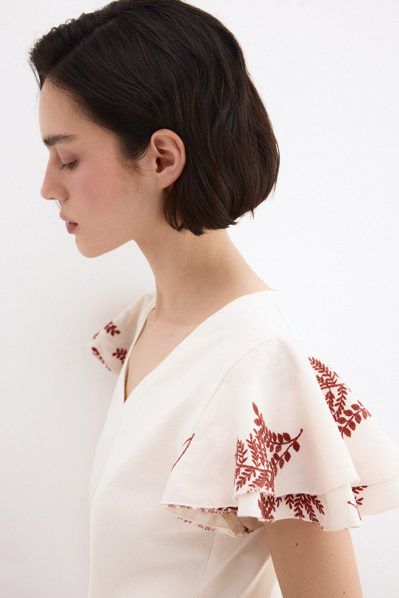 Pedro del Hierro Embroidered ruffle short sleeve T-shirt