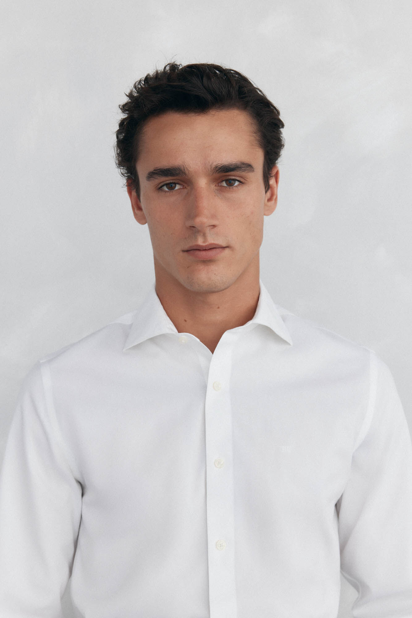 Pedro del Hierro Plain non iron + stain resistant slim fit dress shirt