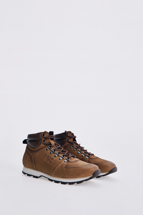 Pedro del Hierro Hiking style boot Brown