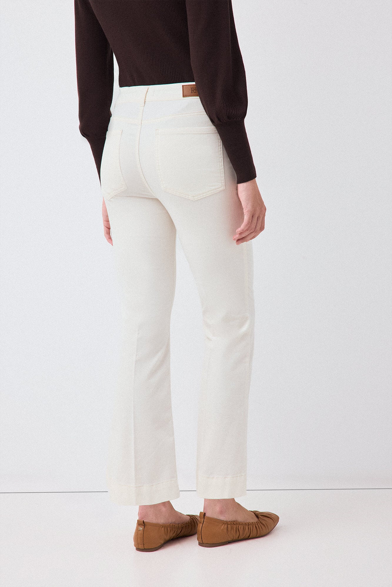 Pedro del Hierro Velvet flare cropped trousers Ecru