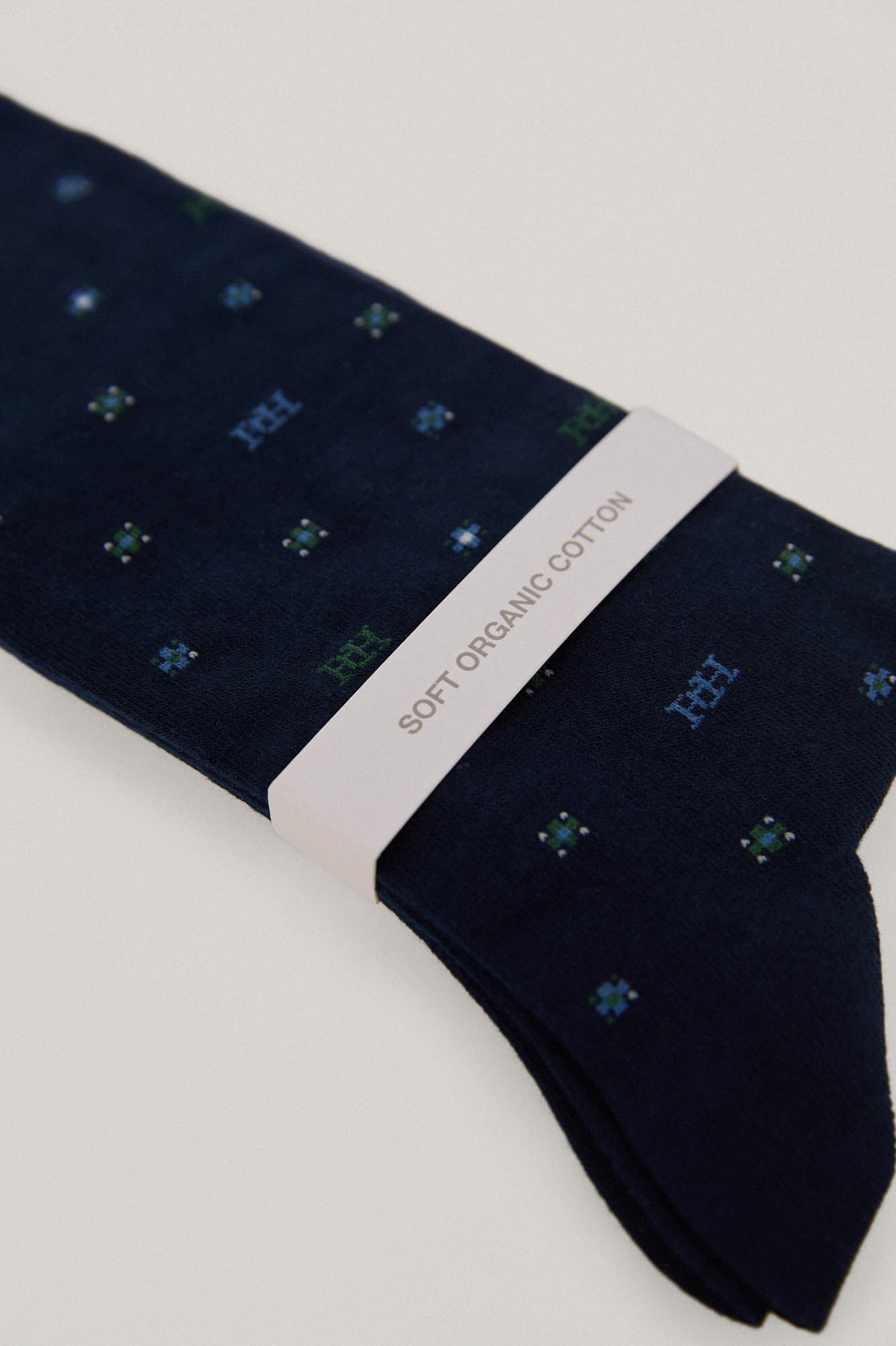 Pedro del Hierro Calcet&iacute;n dibujo logo Azul