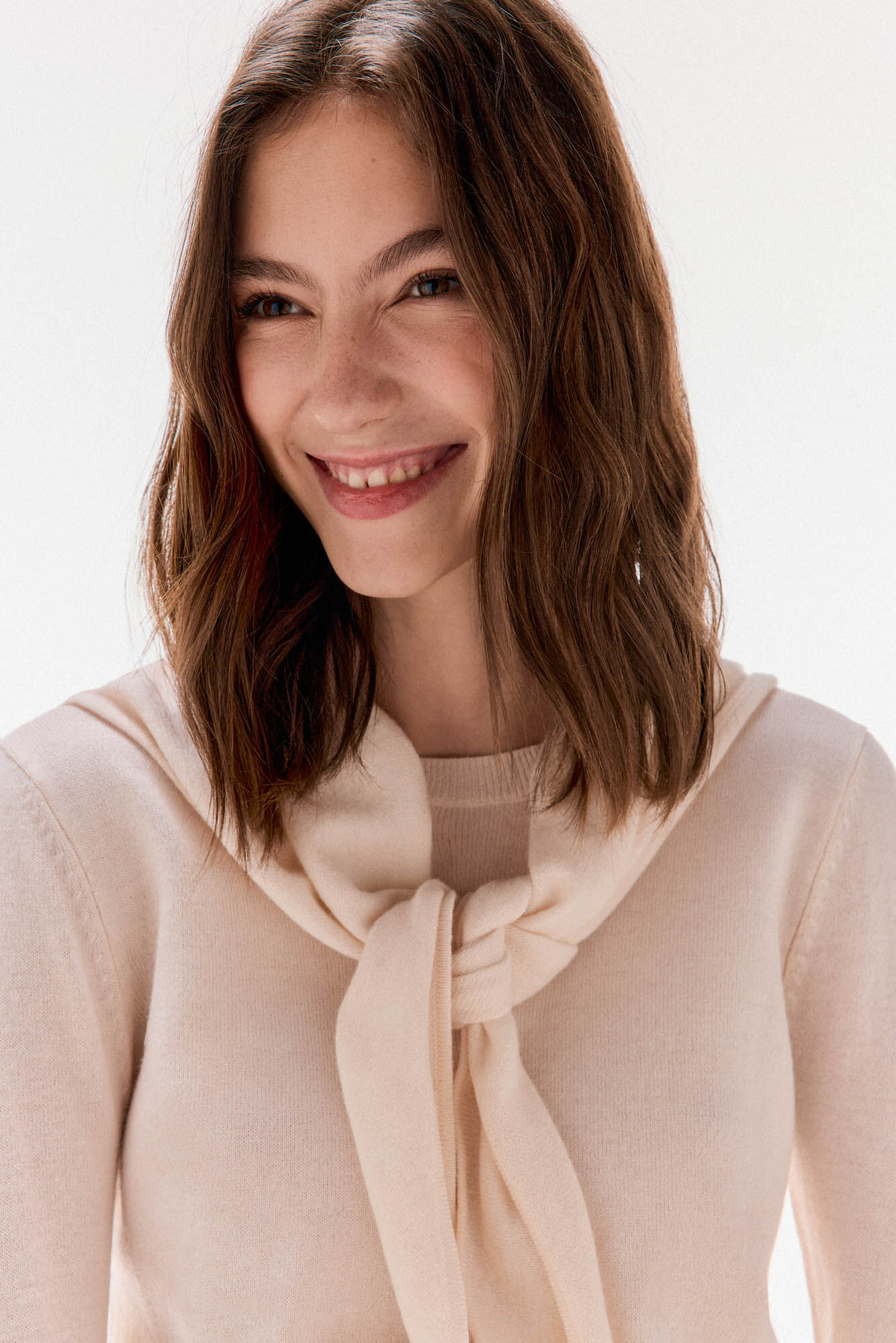 TFP by Tamara Falc&oacute; 100% wool sweater with scarf