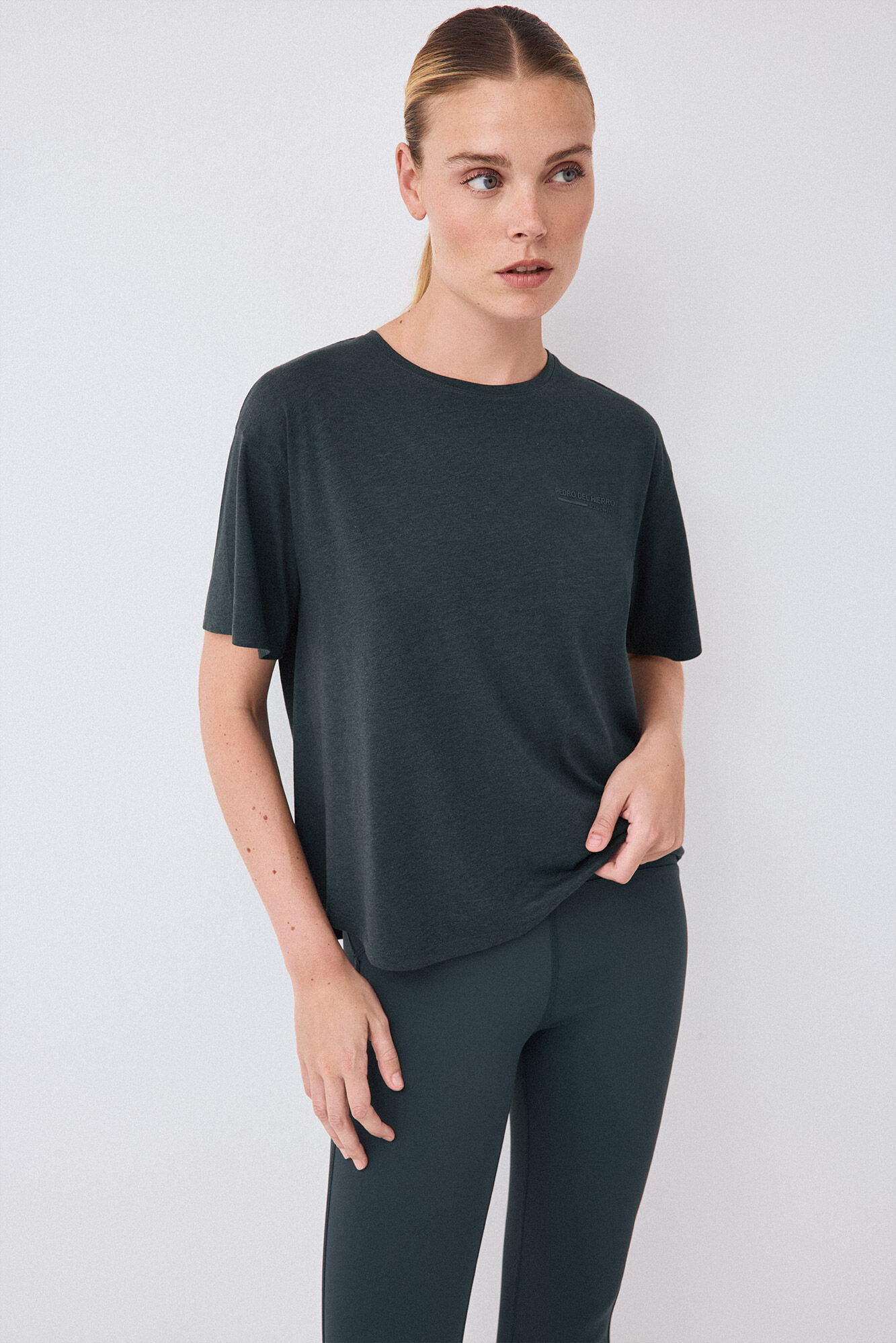 Pedro del Hierro Oversize activewear T-shirt with uneven hem
