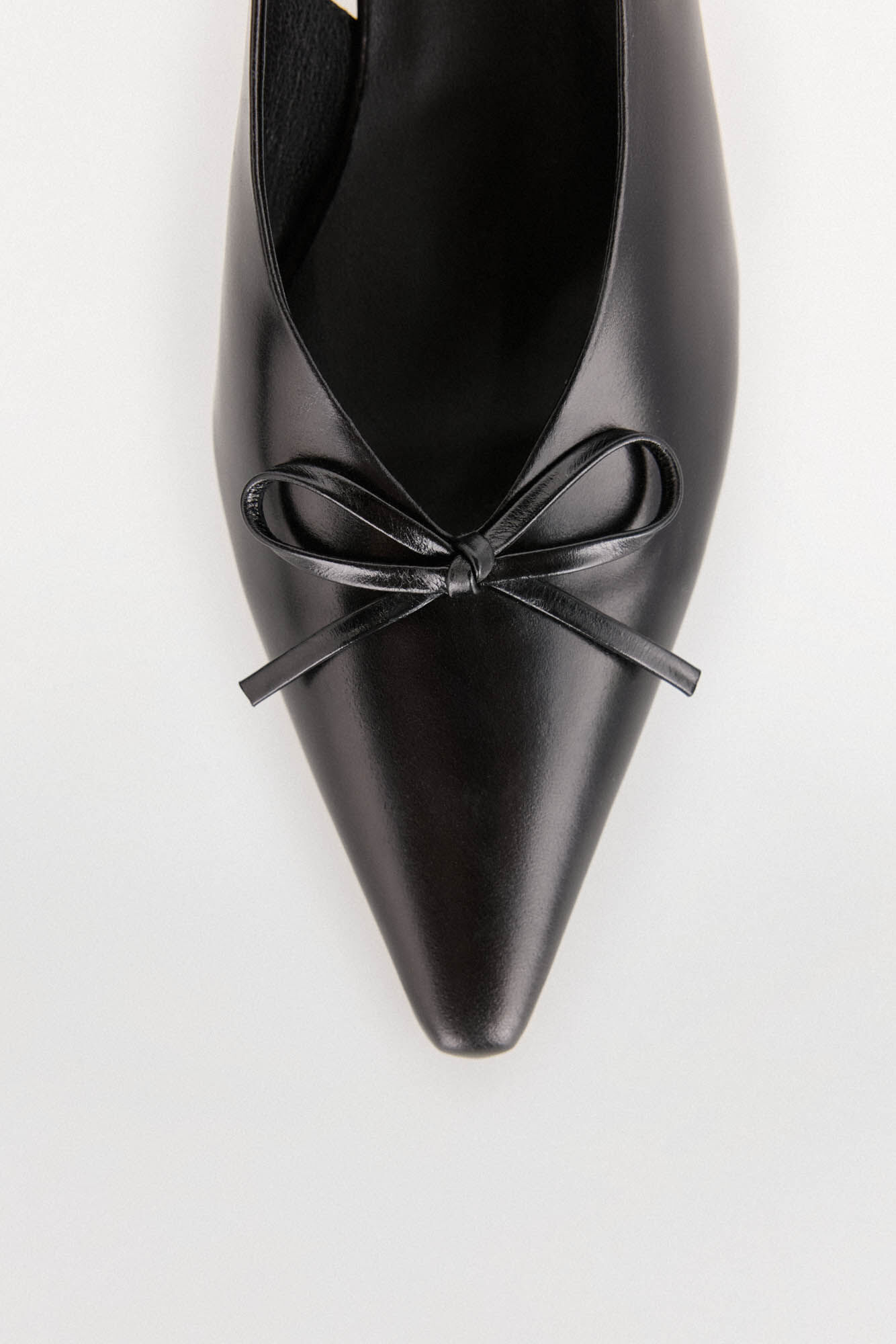 Pedro del Hierro Patent leather kitten heel slingback shoe Black