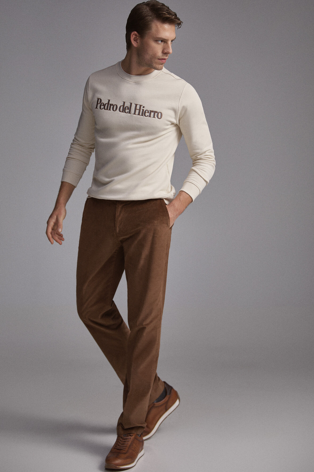 Sin valor conductor regla pedro hierro hombre civilización Algún día luz de  sol