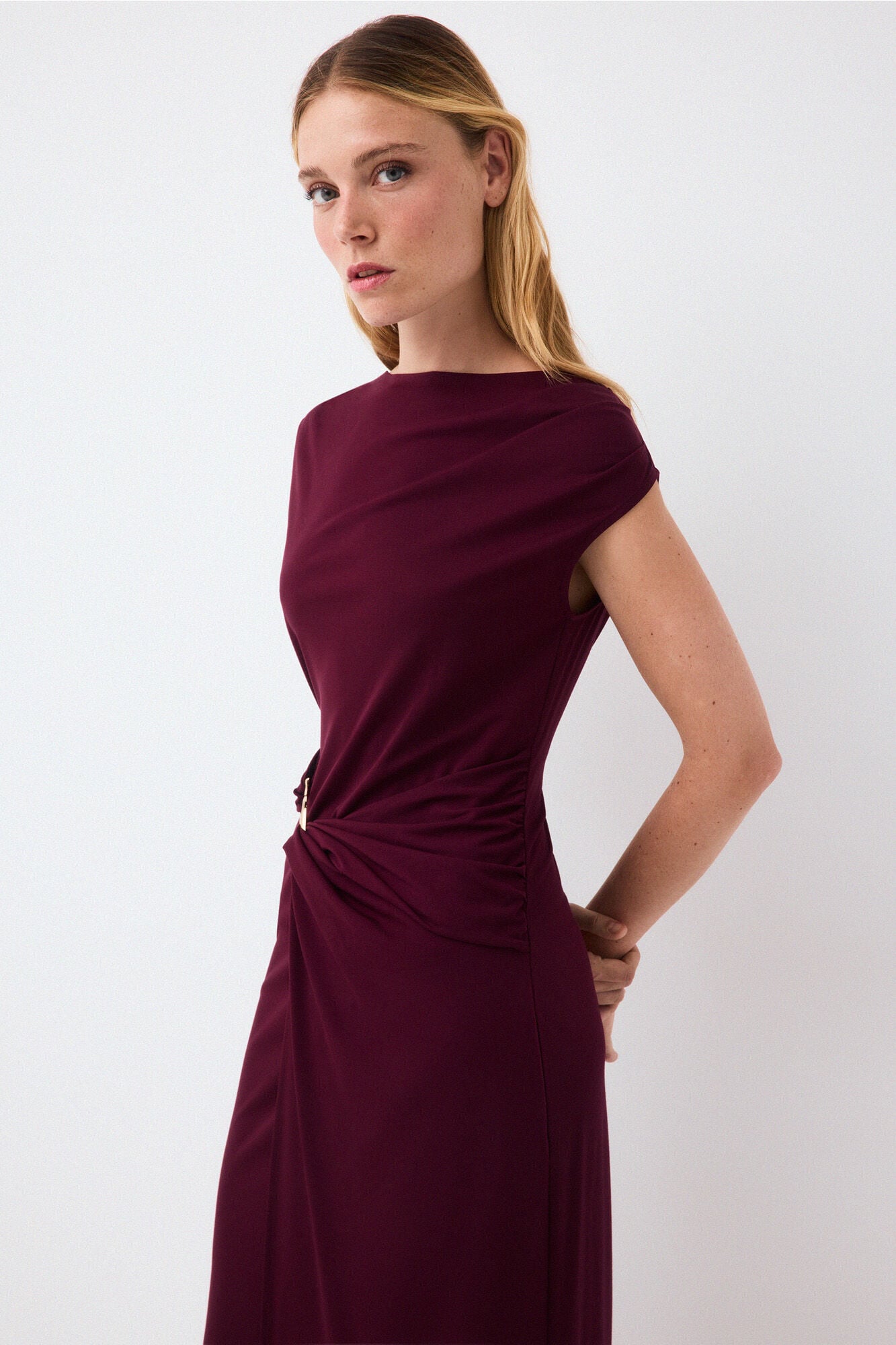 Pedro del Hierro Gold fitted dress Burgundy