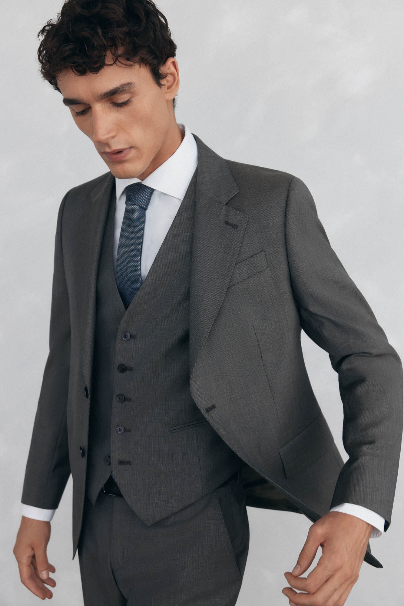 Pedro del Hierro Slim fit tan vest