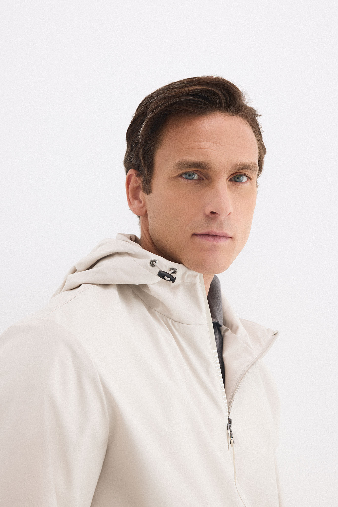 Pedro del Hierro Technical lightweight hooded jacket Grey