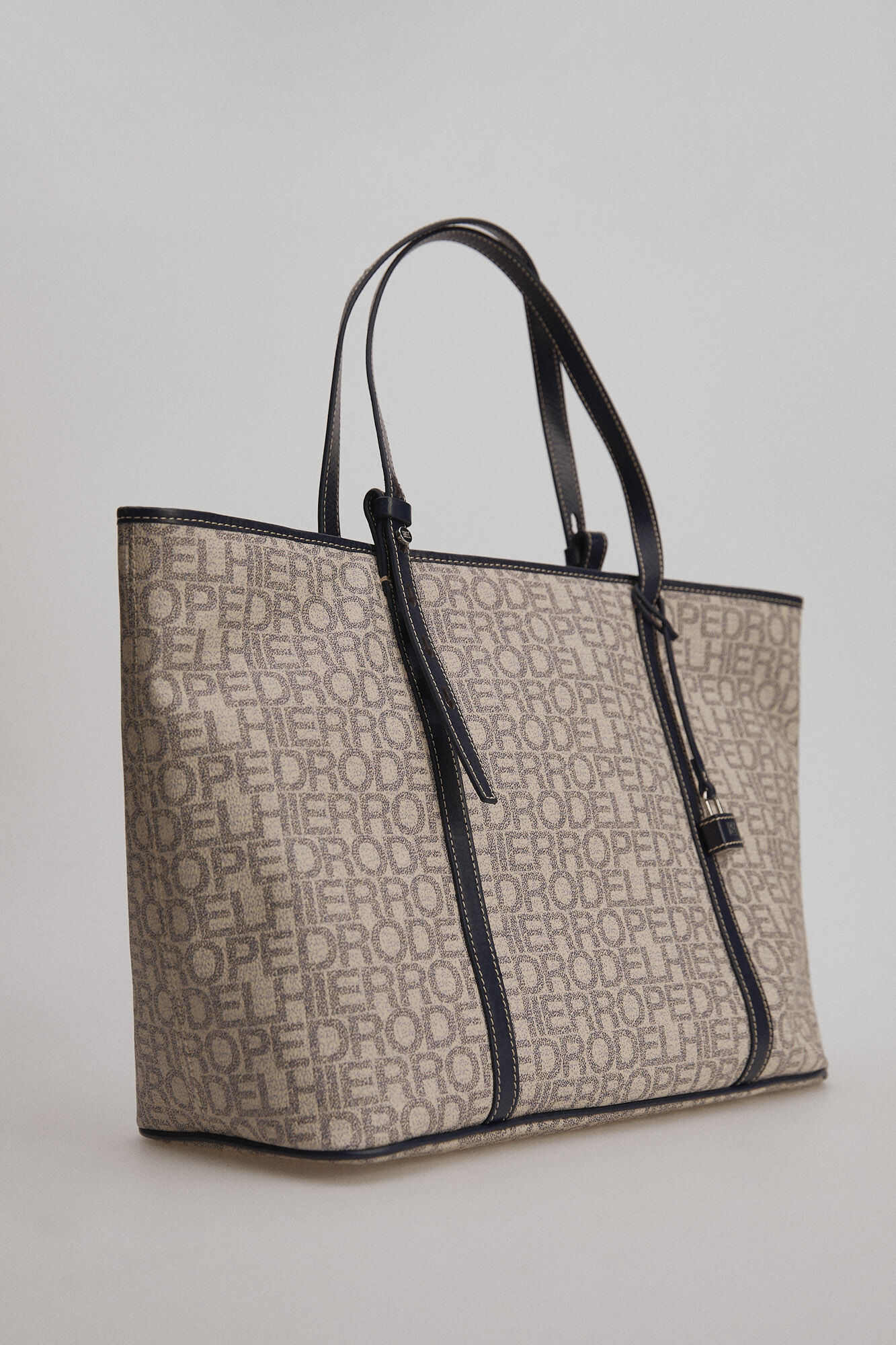 بالتفصيل مصر عمود bolsos pedro del hierro - sharethespotlight.org
