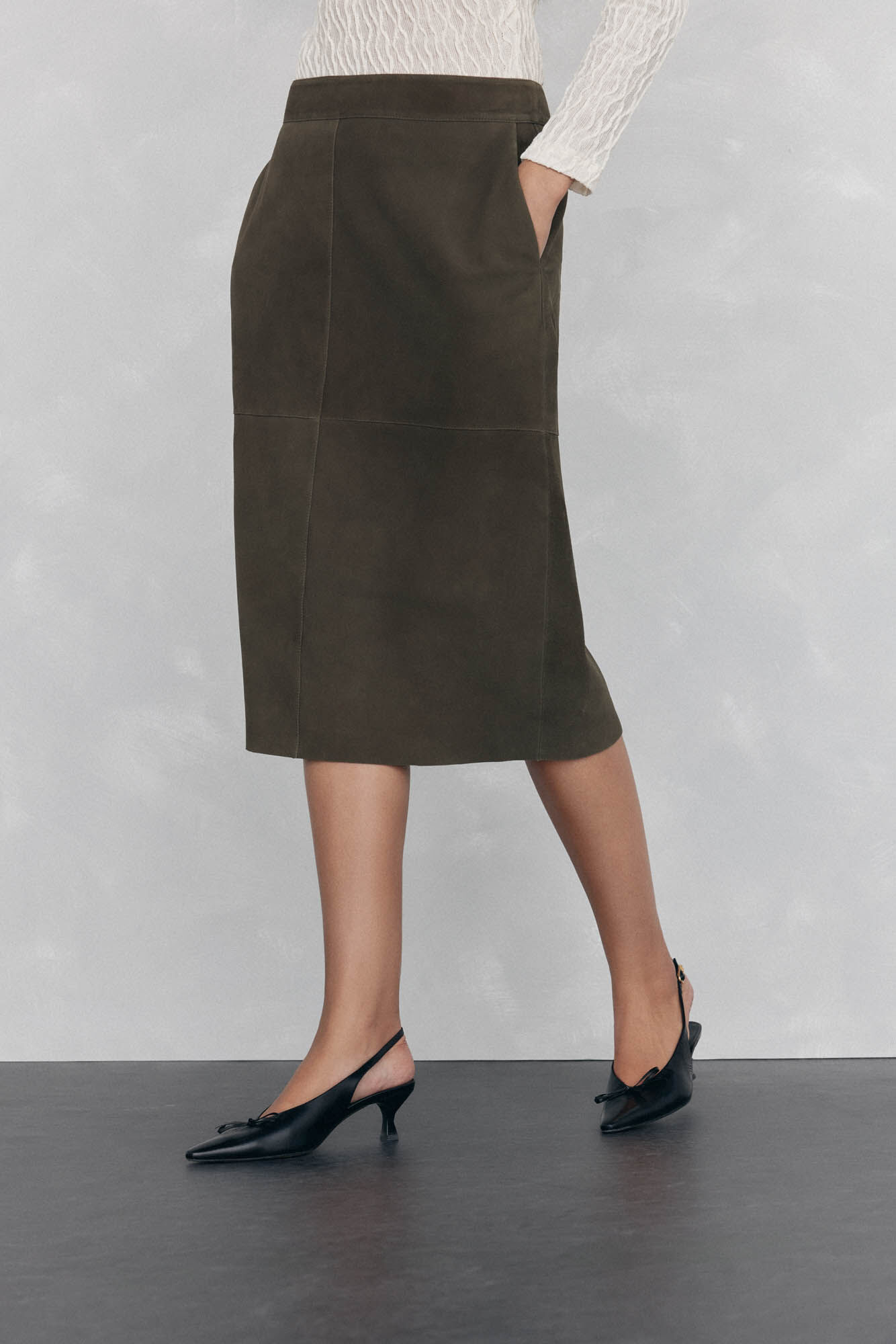 Pedro del Hierro Straight suede skirt Green