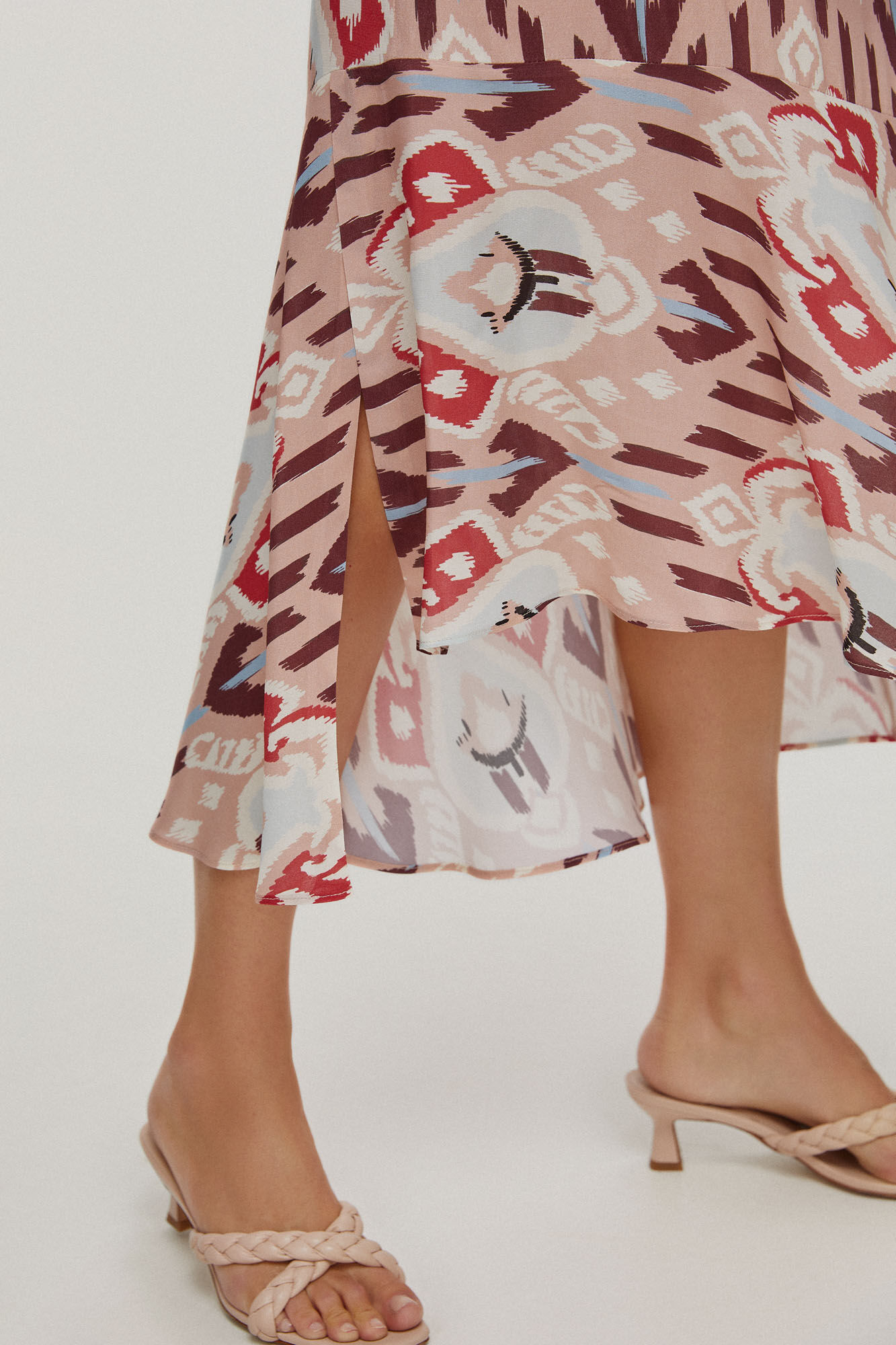 Pedro del Hierro Falda midi estampada. Morado