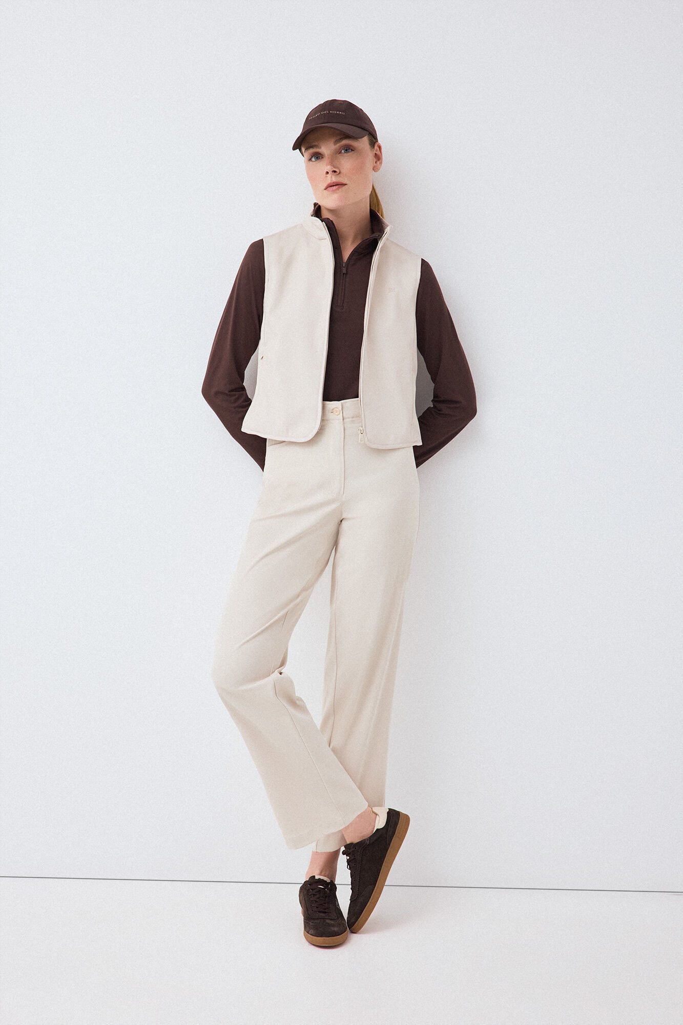 Pedro del Hierro Technical gilet Ecru
