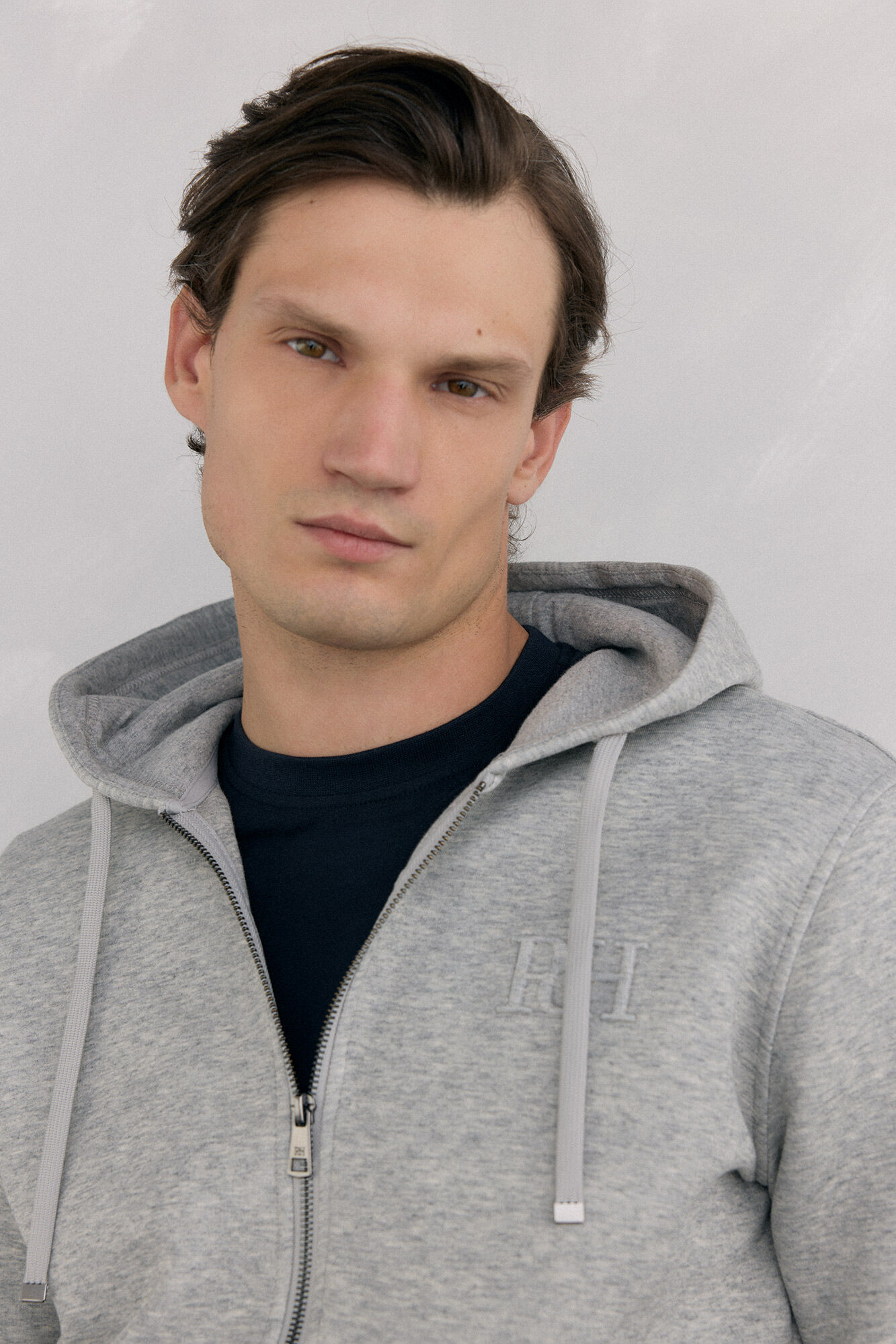 Pedro del Hierro Sweatshirt com capuz em tecido t&eacute;cnico Cizento