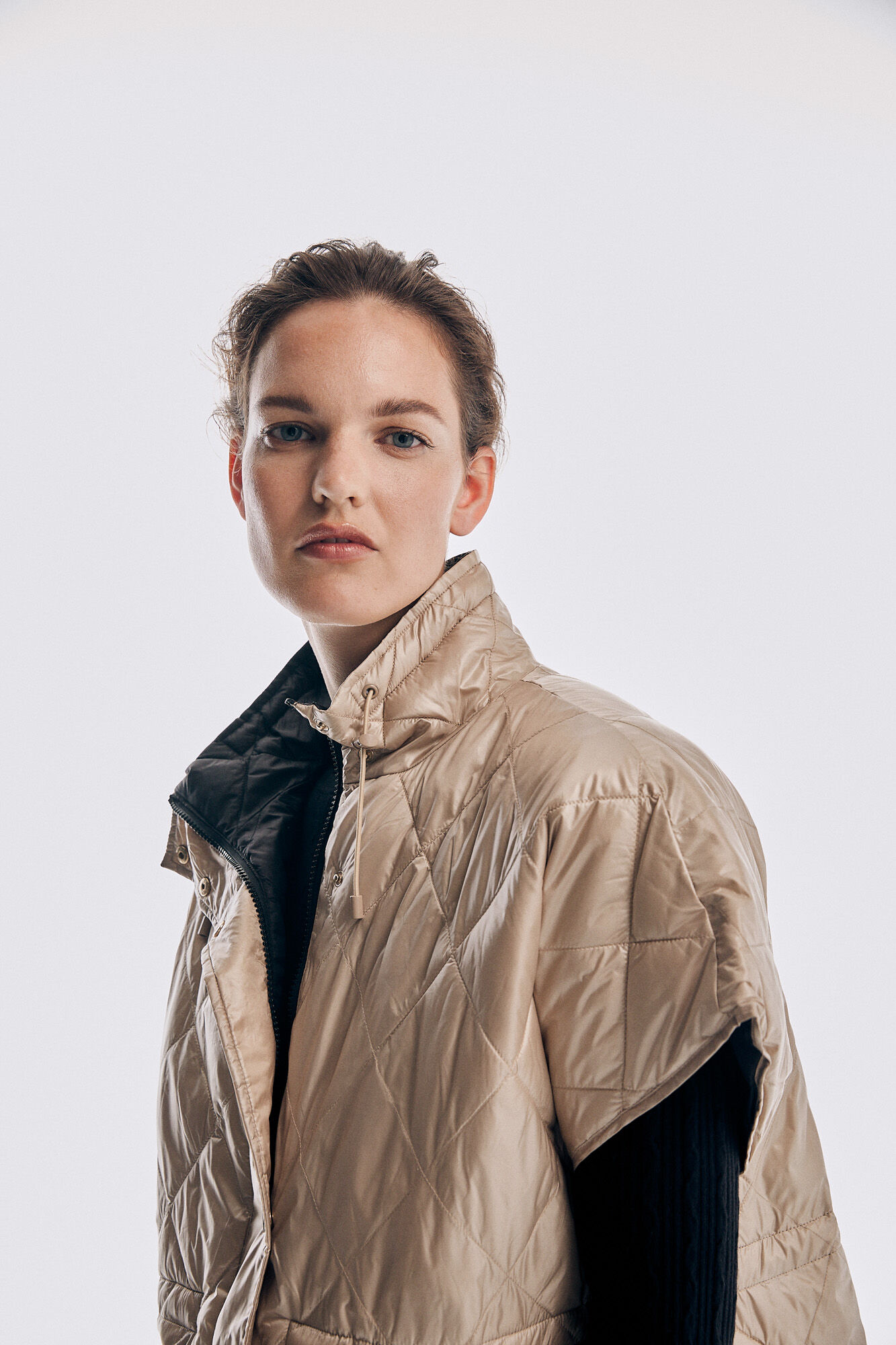 Pedro del Hierro Reversible technical poncho Ecru