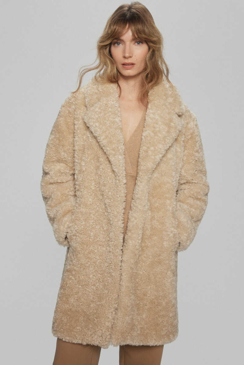 Pedro del Hierro Oversize fake fur coat Beige