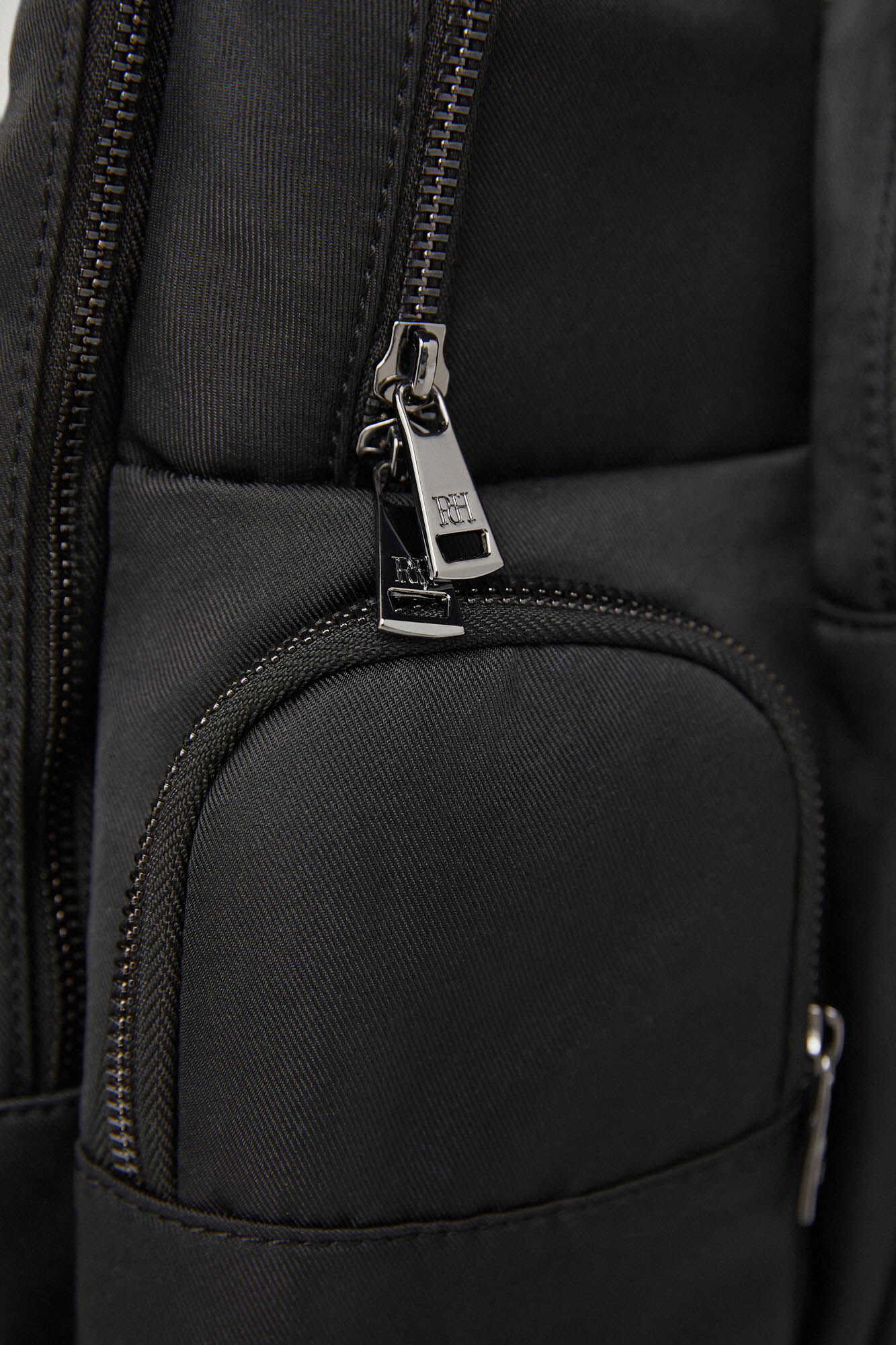 Pedro del Hierro Mochila tejido lisa Negro