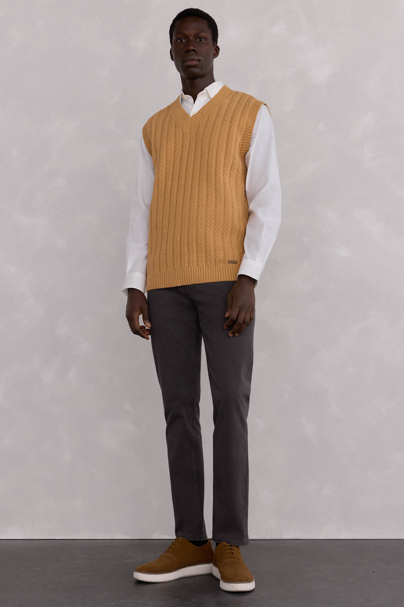 Pedro del Hierro Structured vest with a marked structure