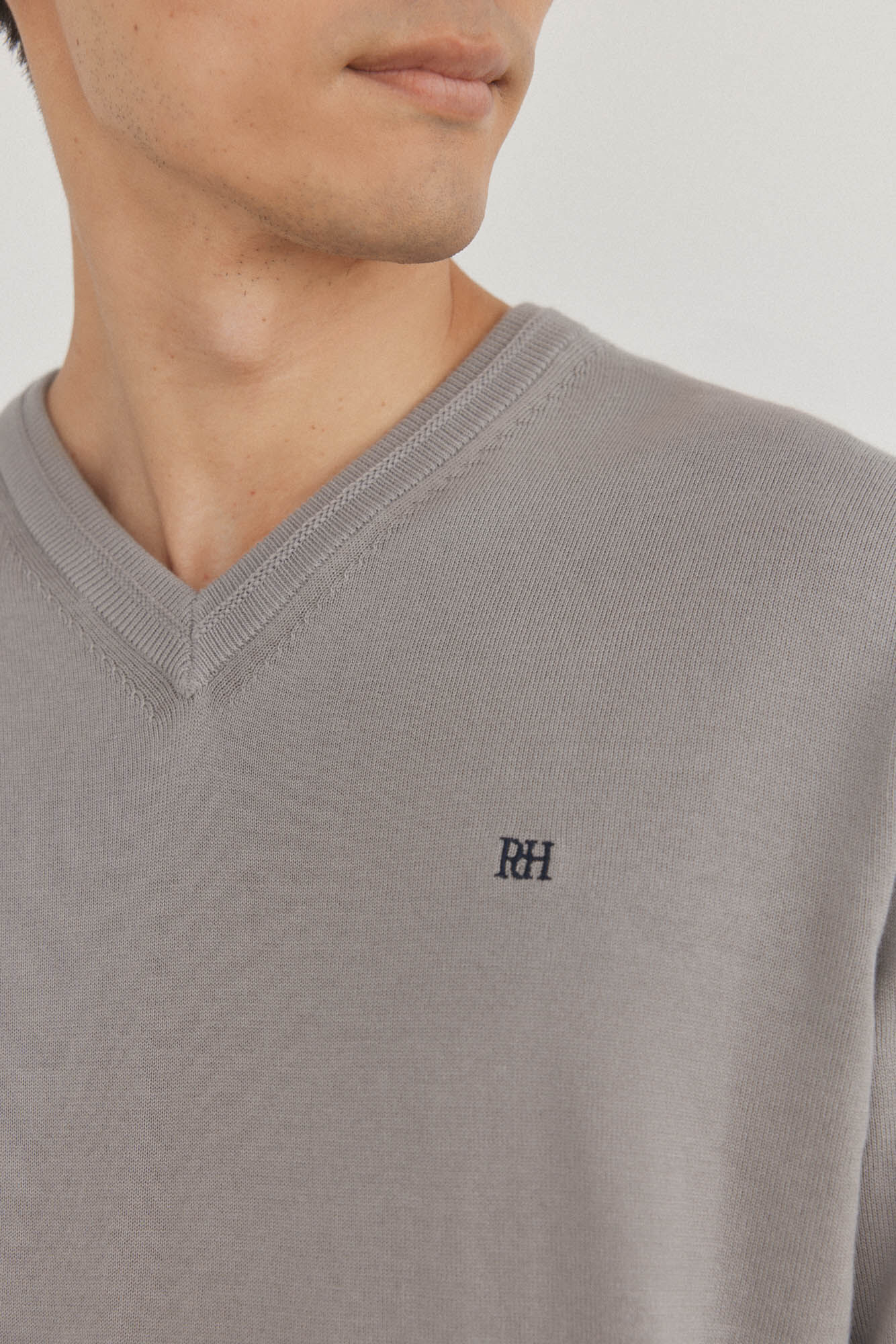 Pedro del Hierro Premium cotton fine jersey-knit V neck Grey