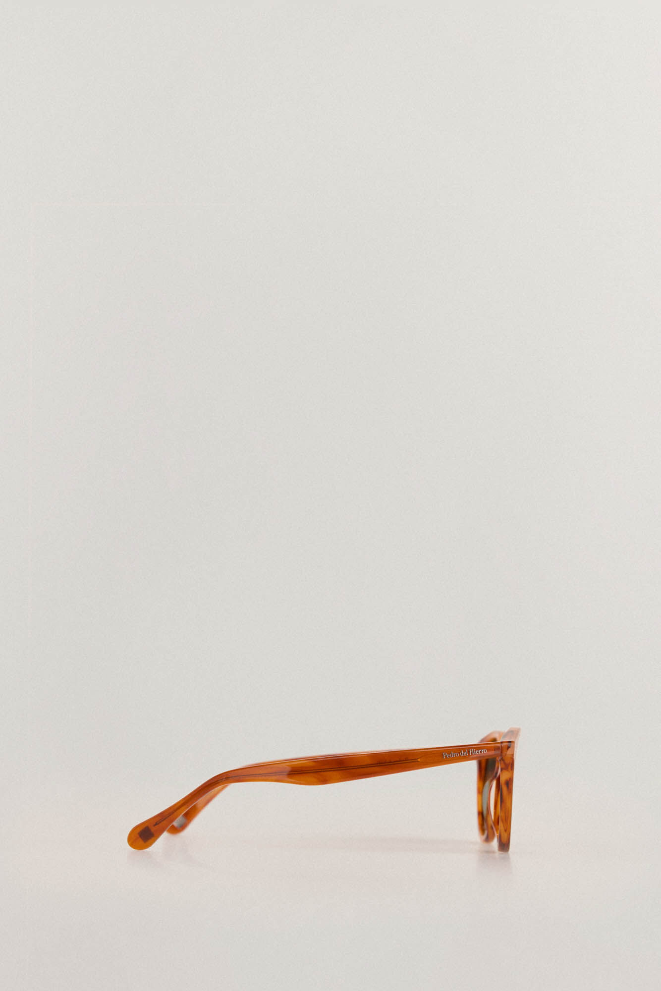 Pedro del Hierro Gafas hombre redondas Marr&oacute;n