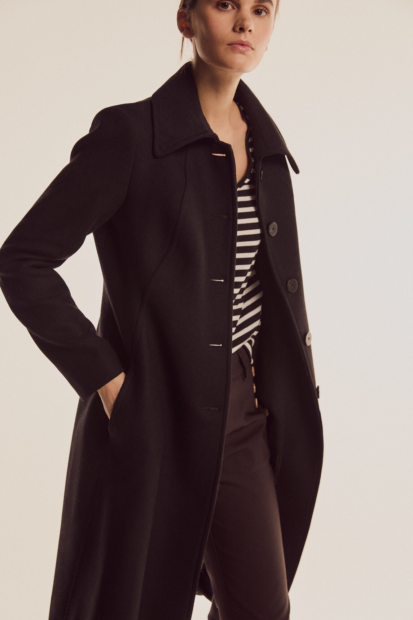 Pedro del Hierro Abrigo botones Negro