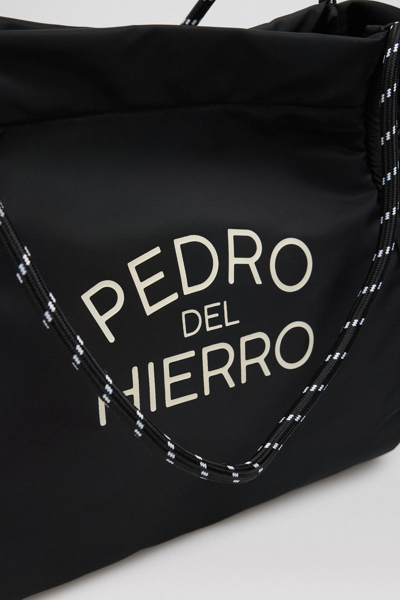Pedro del Hierro Bolsa esportiva com cord&atilde;o Preto