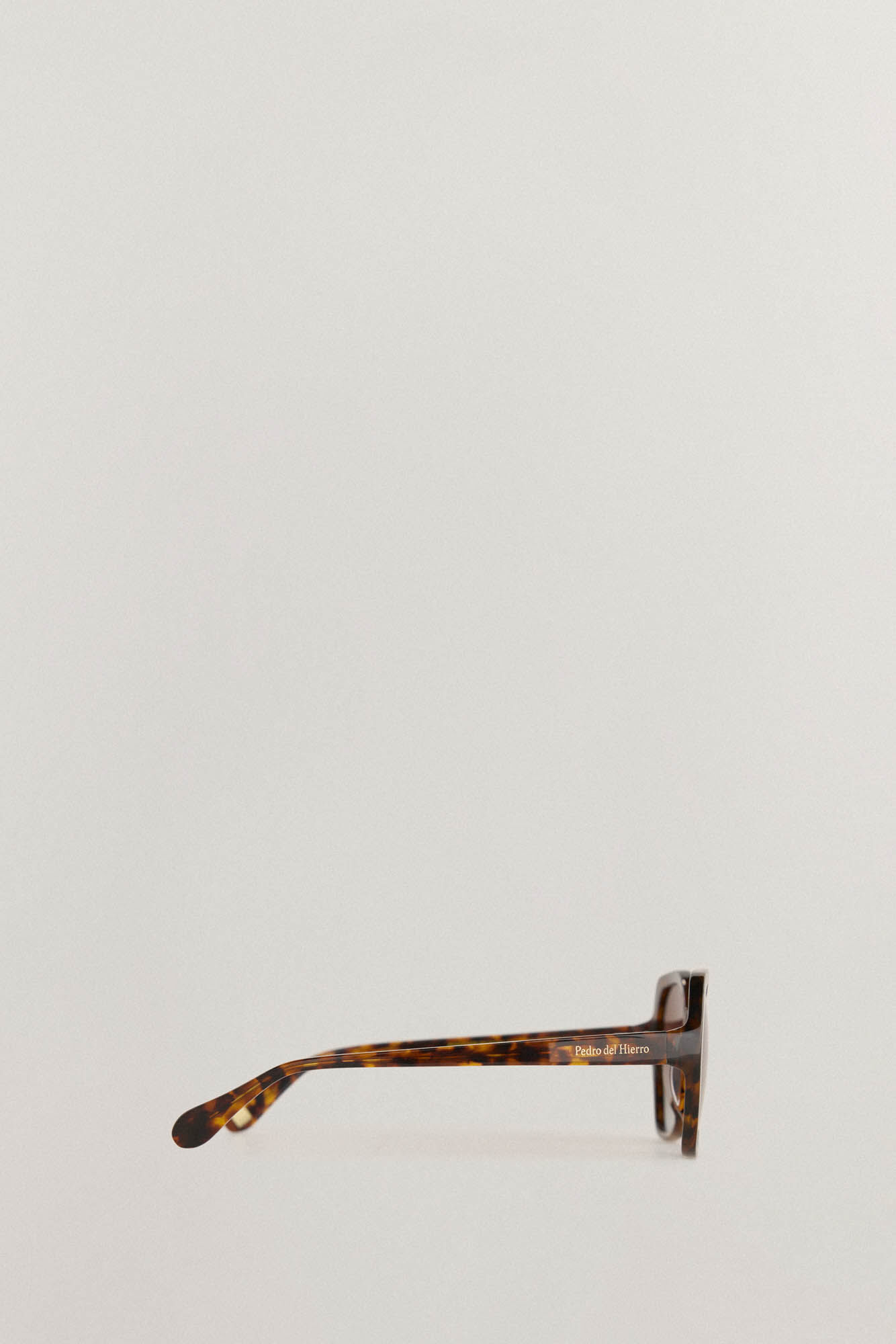 Pedro del Hierro Gafas de Sol Hexagonales Marr&oacute;n