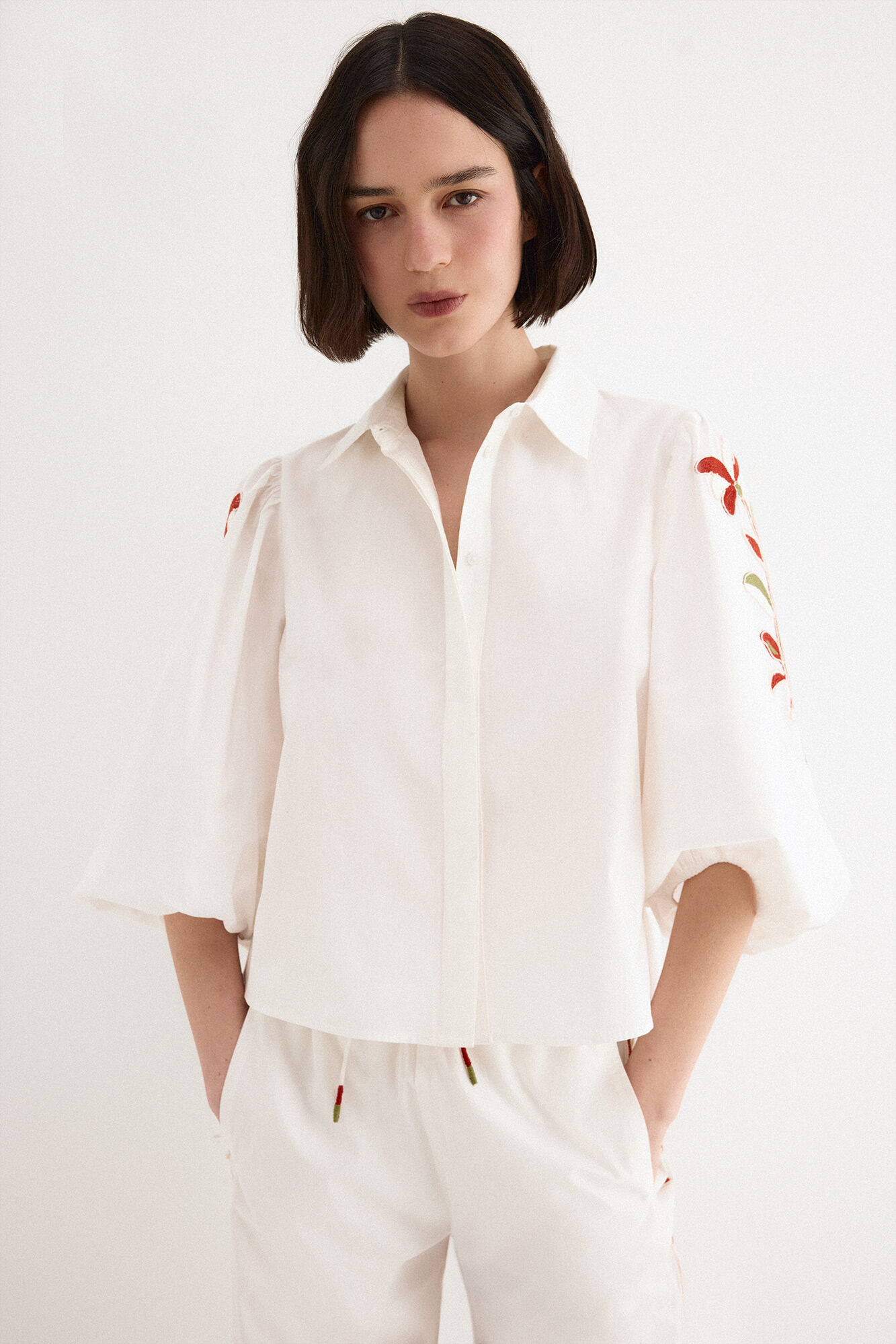 TFP by Tamara Falc&oacute; Floral embroidered blouse White