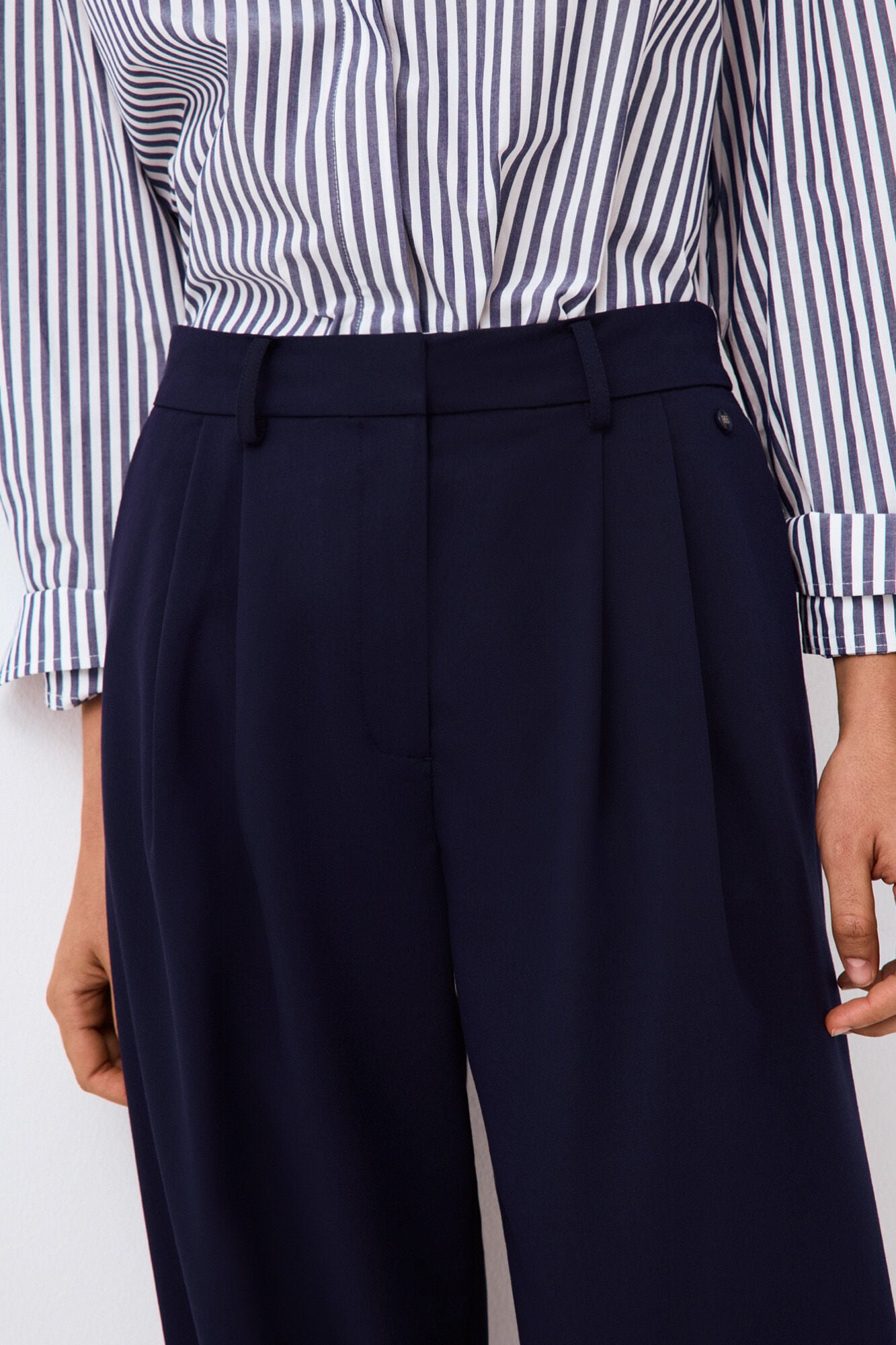 Pedro del Hierro Trousers with pleats Blue