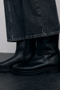 Pedro del Hierro Flat leather ankle boot with logo buckle