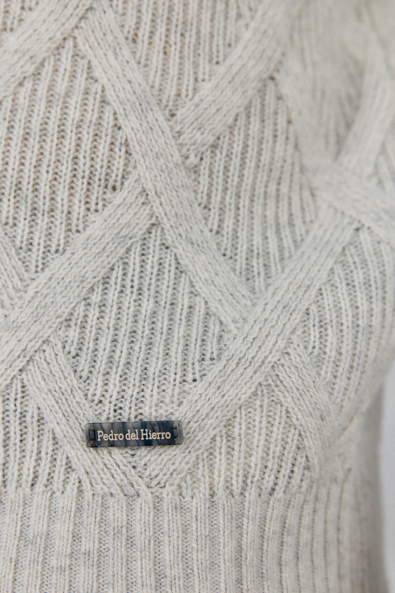 Pedro del Hierro round neck diamond-shaped sweater Grey