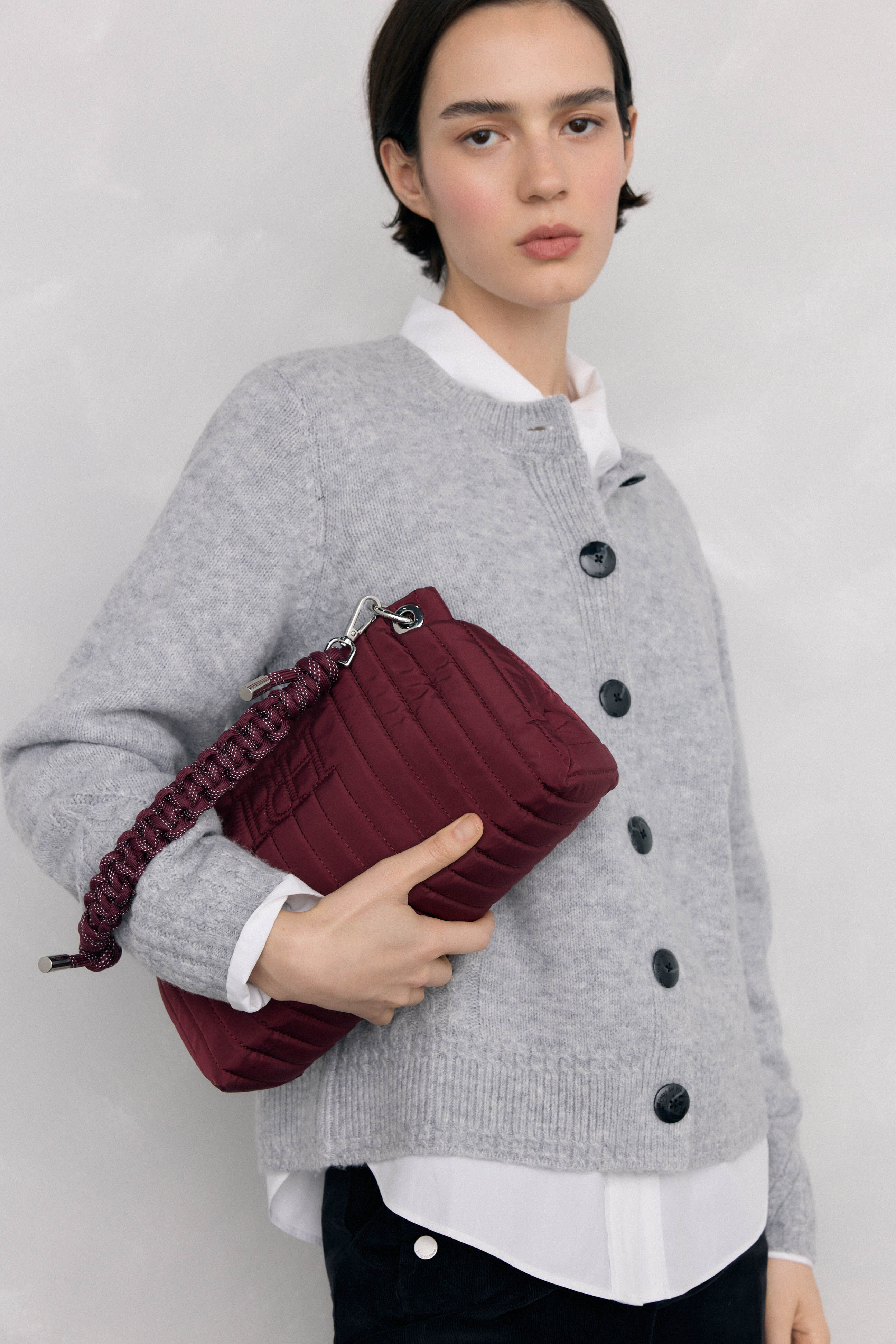 Pedro del Hierro Bolsa de ombro de nylon com fecho-&eacute;clair e al&ccedil;a de cord&atilde;o