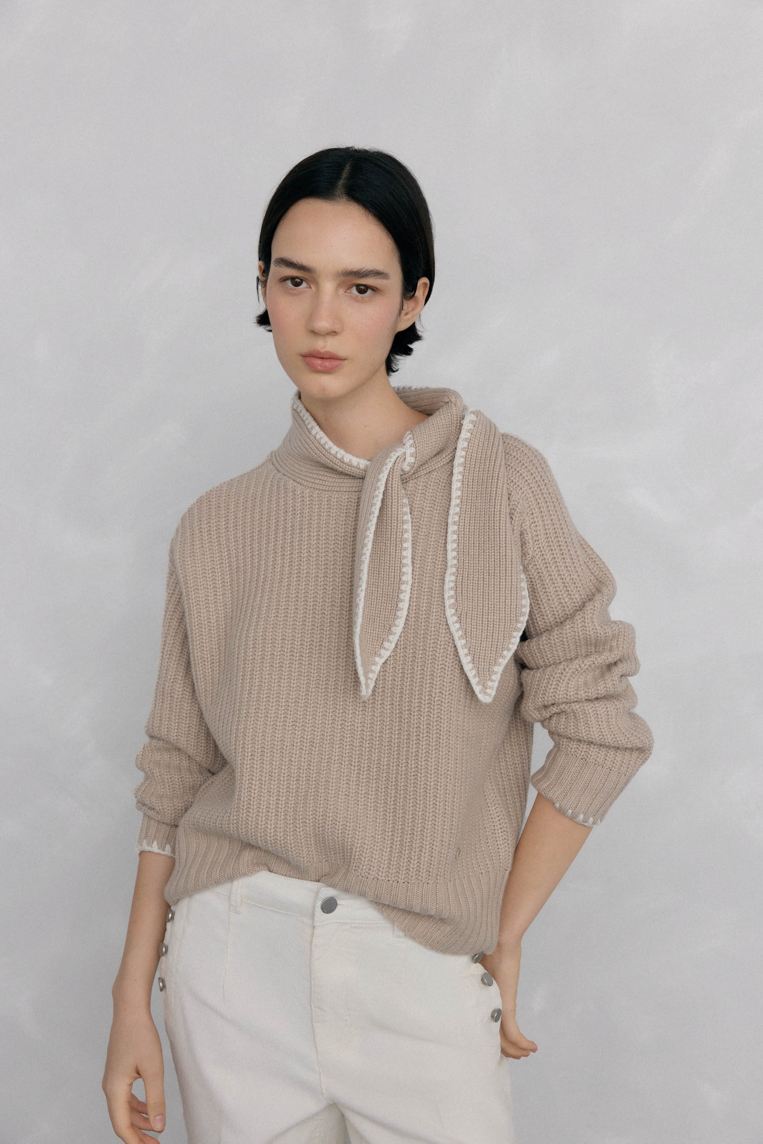 Pedro del Hierro Bow- neck sweater Beige