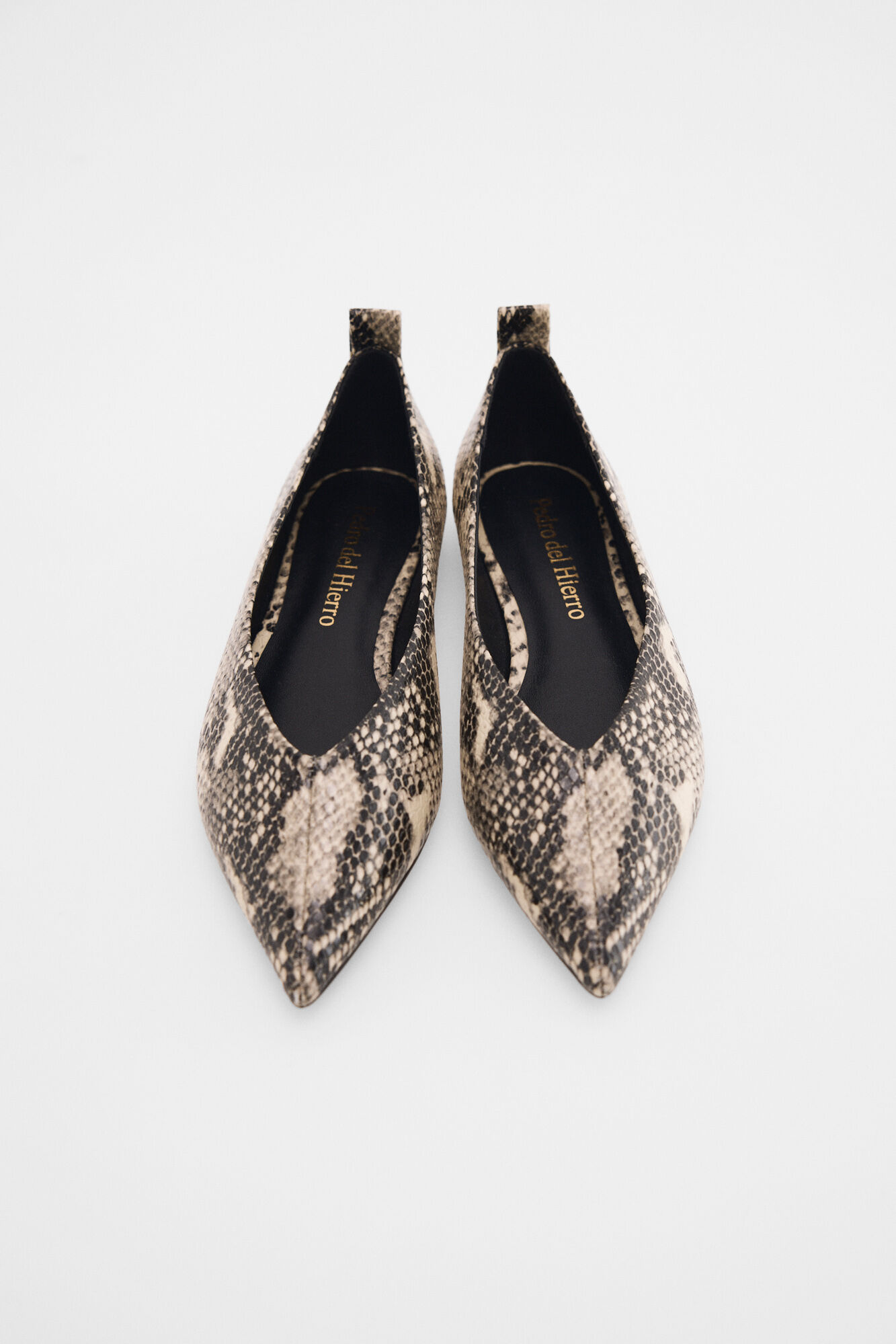 Pedro del Hierro Leather snake print ballet flats