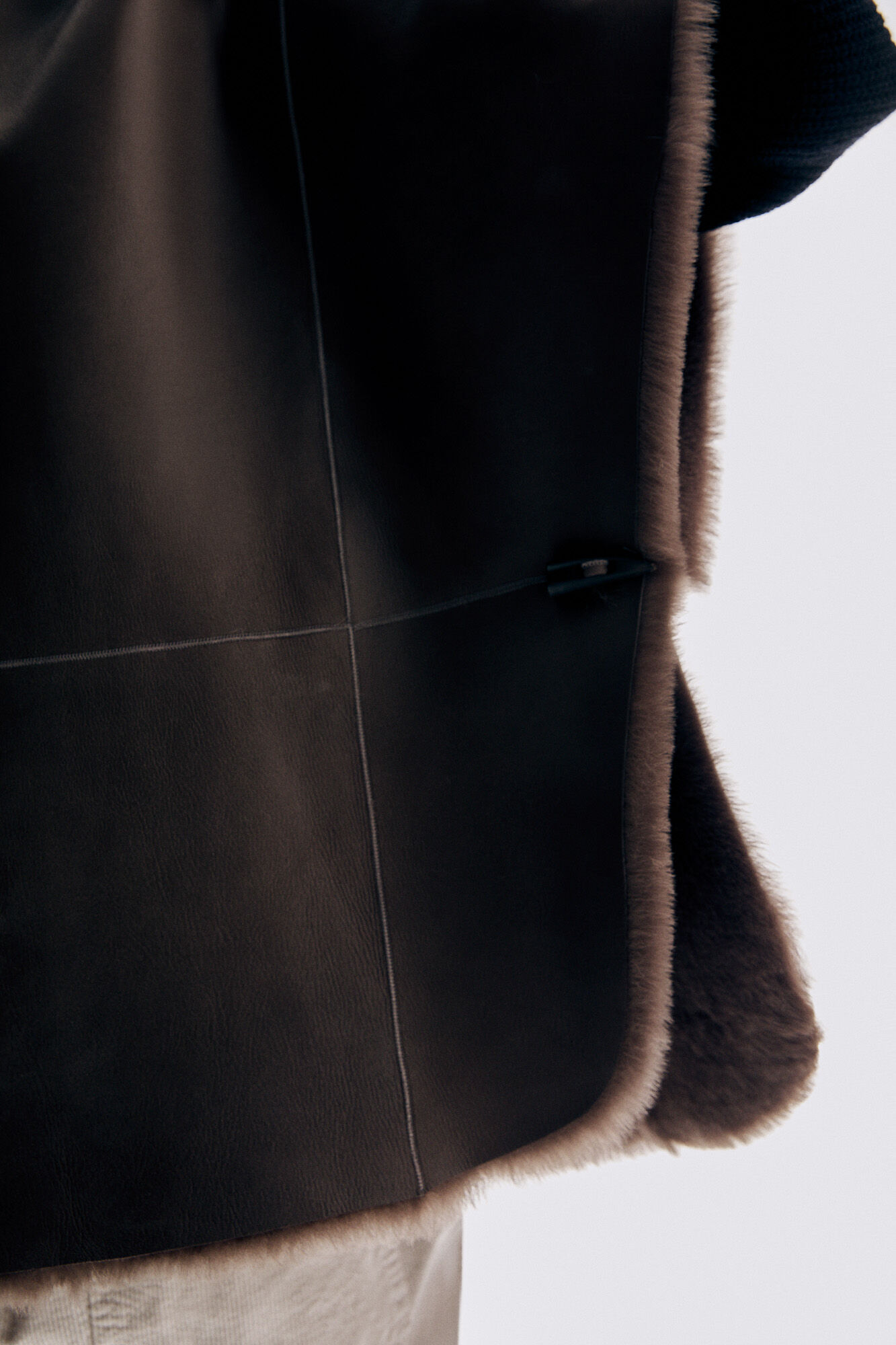 Pedro del Hierro Reversible fur cape Beige