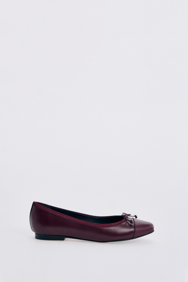 Pedro del Hierro Leather ballerina style shoe Burgundy