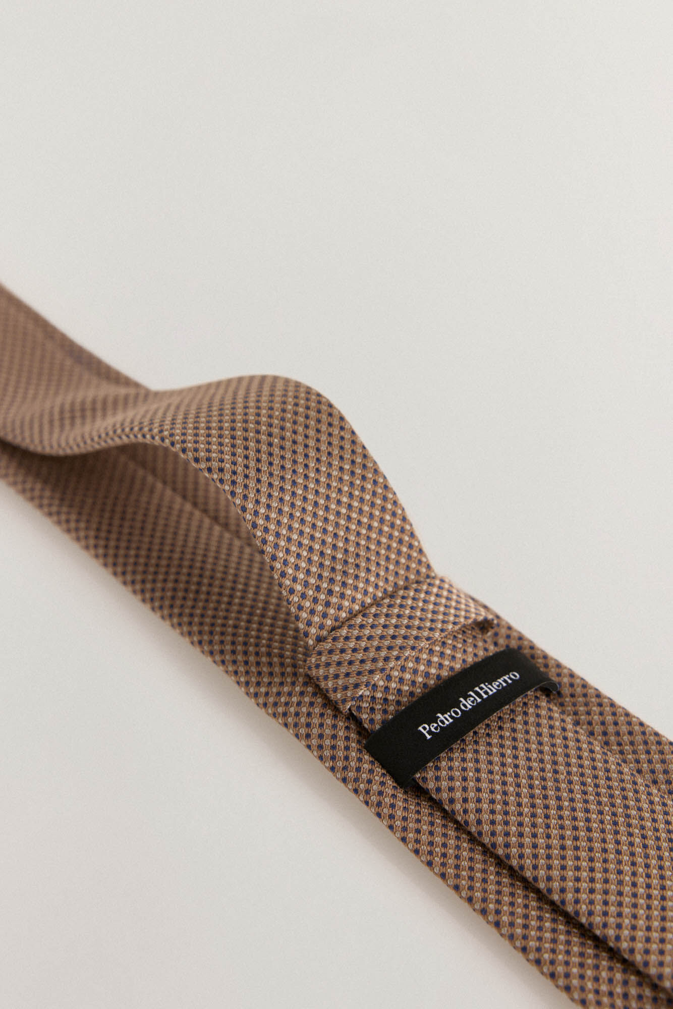 Pedro del Hierro Natural silk tie