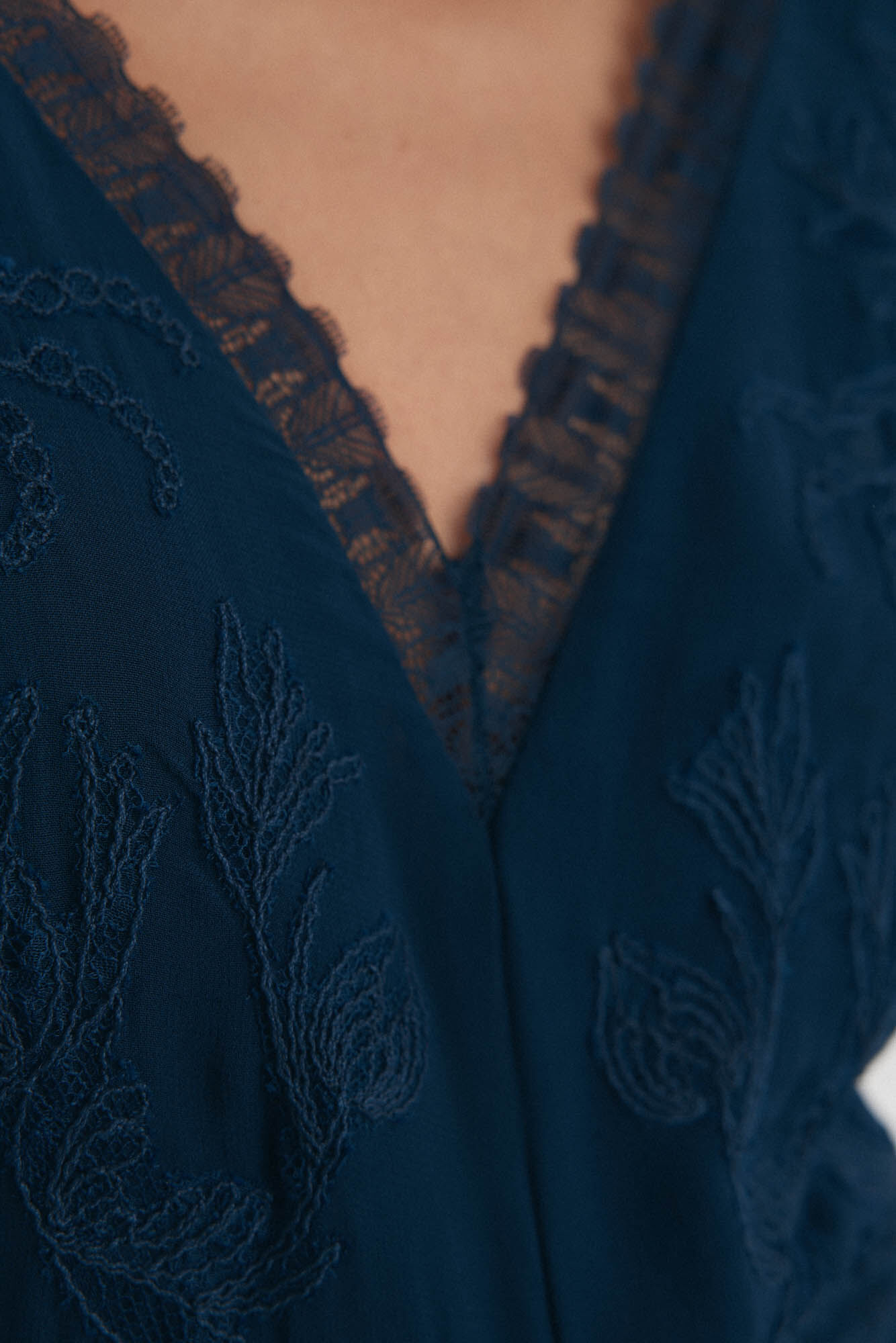 Pedro del Hierro Vestido longo e flu&iacute;do de renda Azul