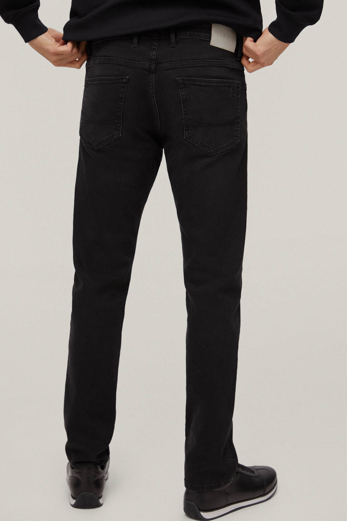 Pedro del Hierro Pantal&oacute;n vaquero regular s&uacute;per suave Negro