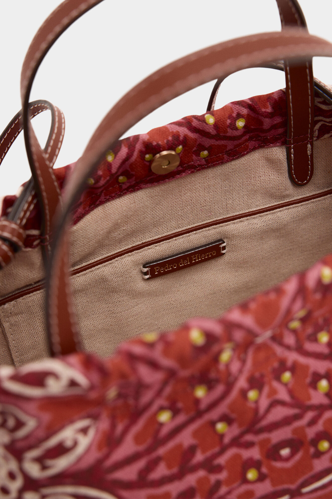Pedro del Hierro Bolso bandolera estampado Beige