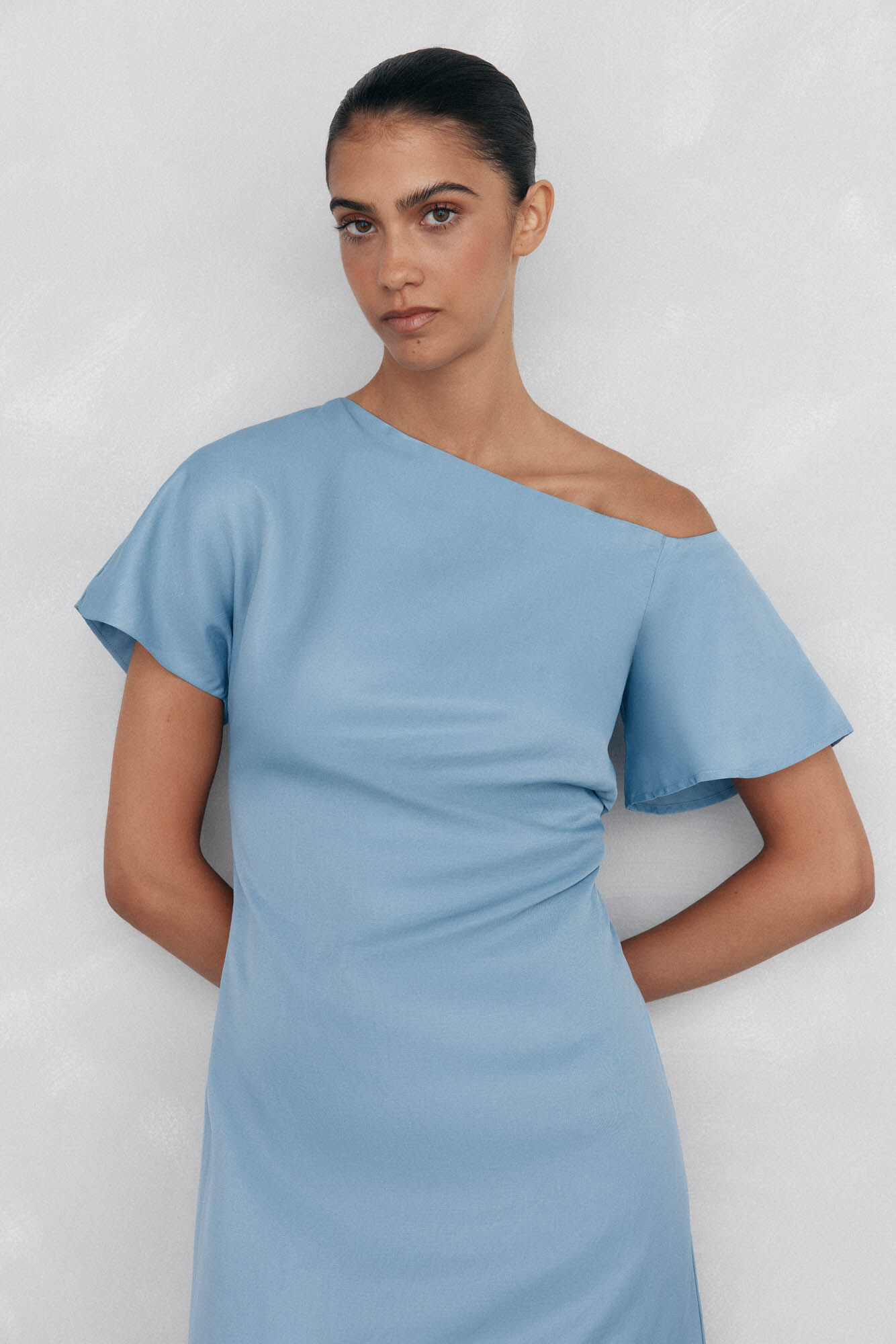 Pedro del Hierro Vestido midi com apliques assim&eacute;tricos Azul