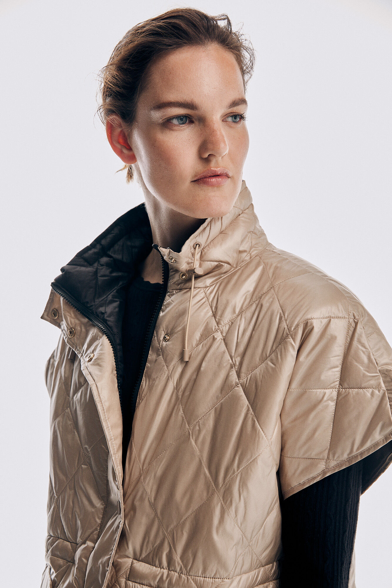 Pedro del Hierro Reversible technical poncho Ecru