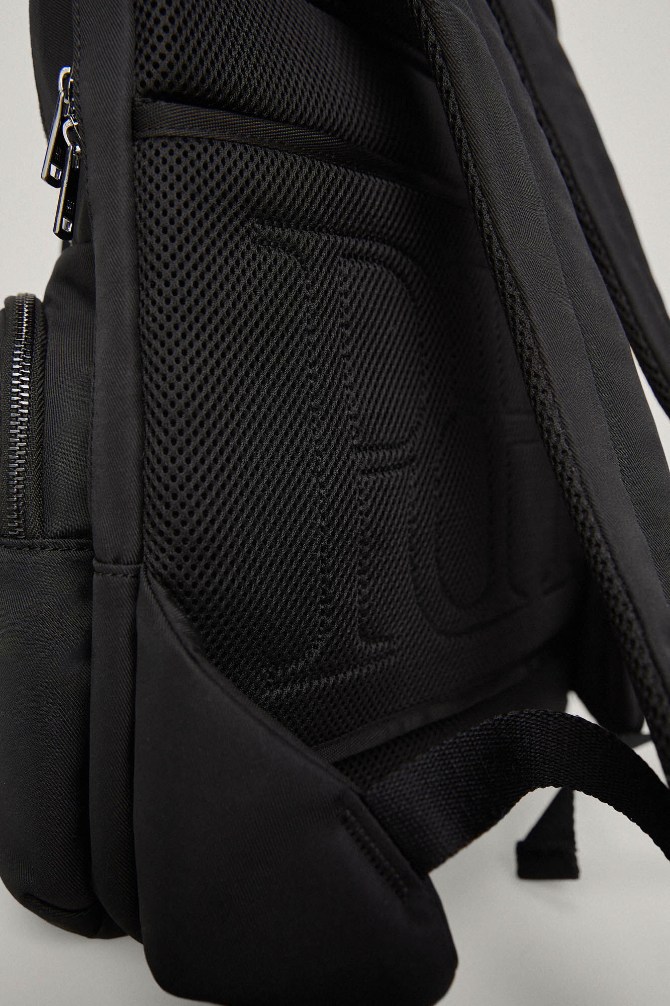 Pedro del Hierro Mochila tejido lisa Negro