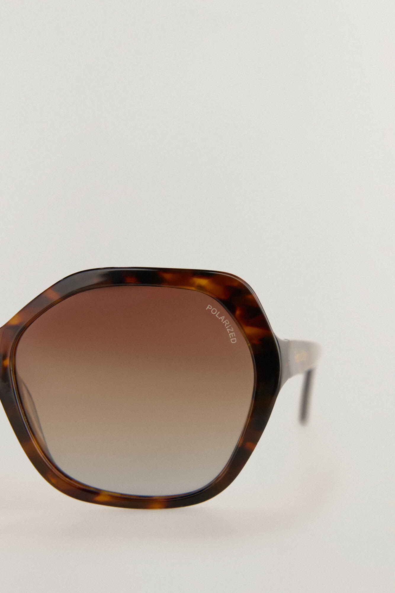 Pedro del Hierro Gafas de Sol Hexagonales Marr&oacute;n